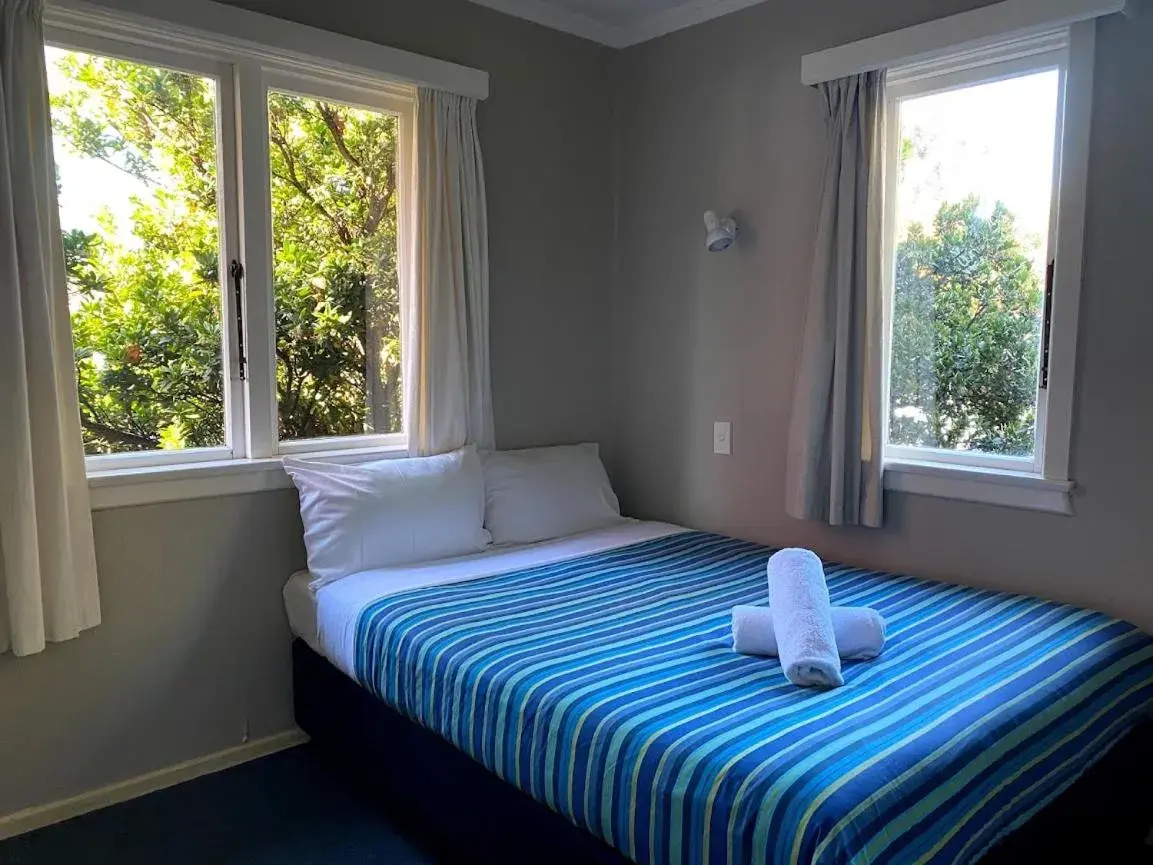 Bedroom, Bed in Pinewood Lodge