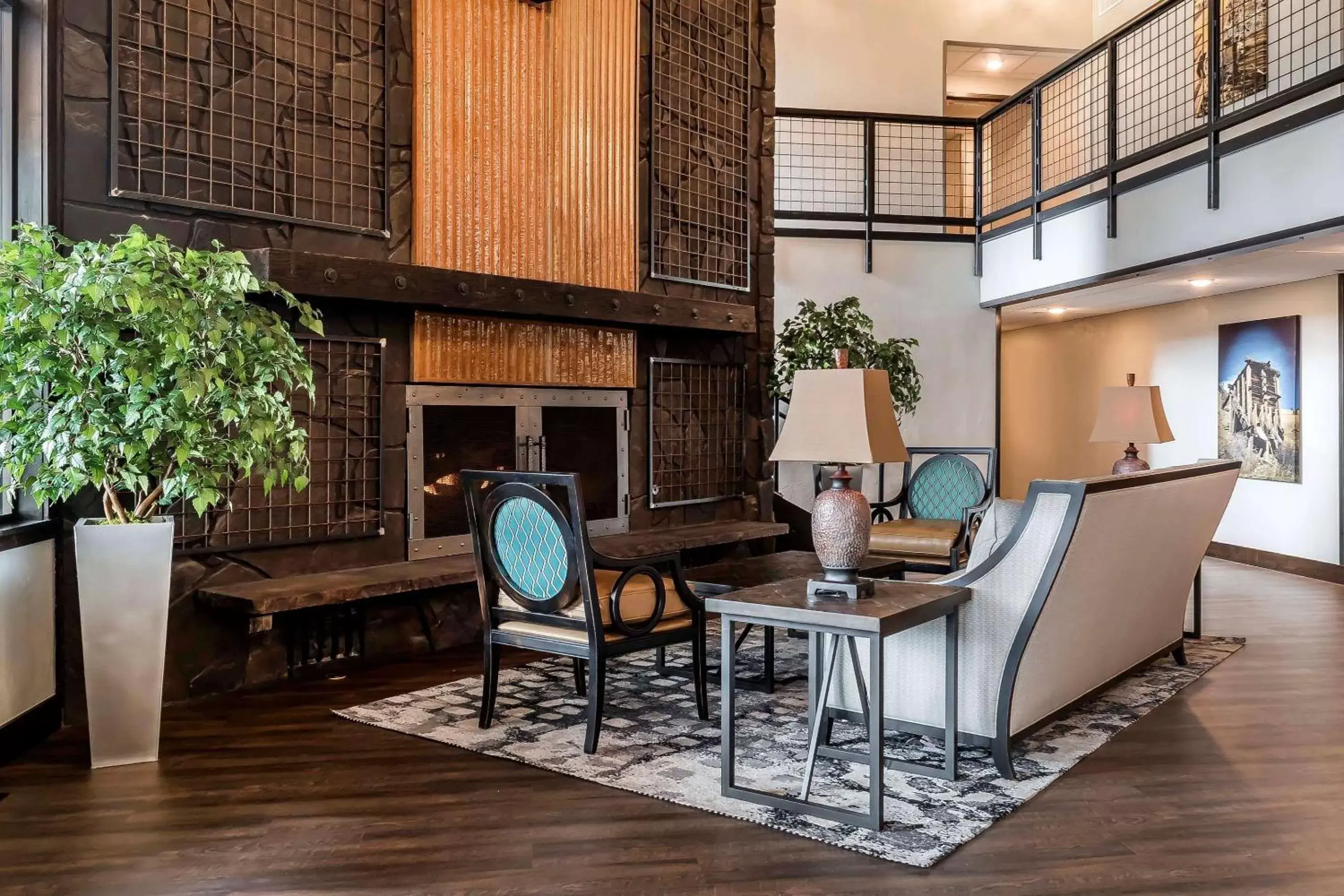 Lobby or reception, Seating Area in Copper King Convention Center, Ascend Hotel Collection