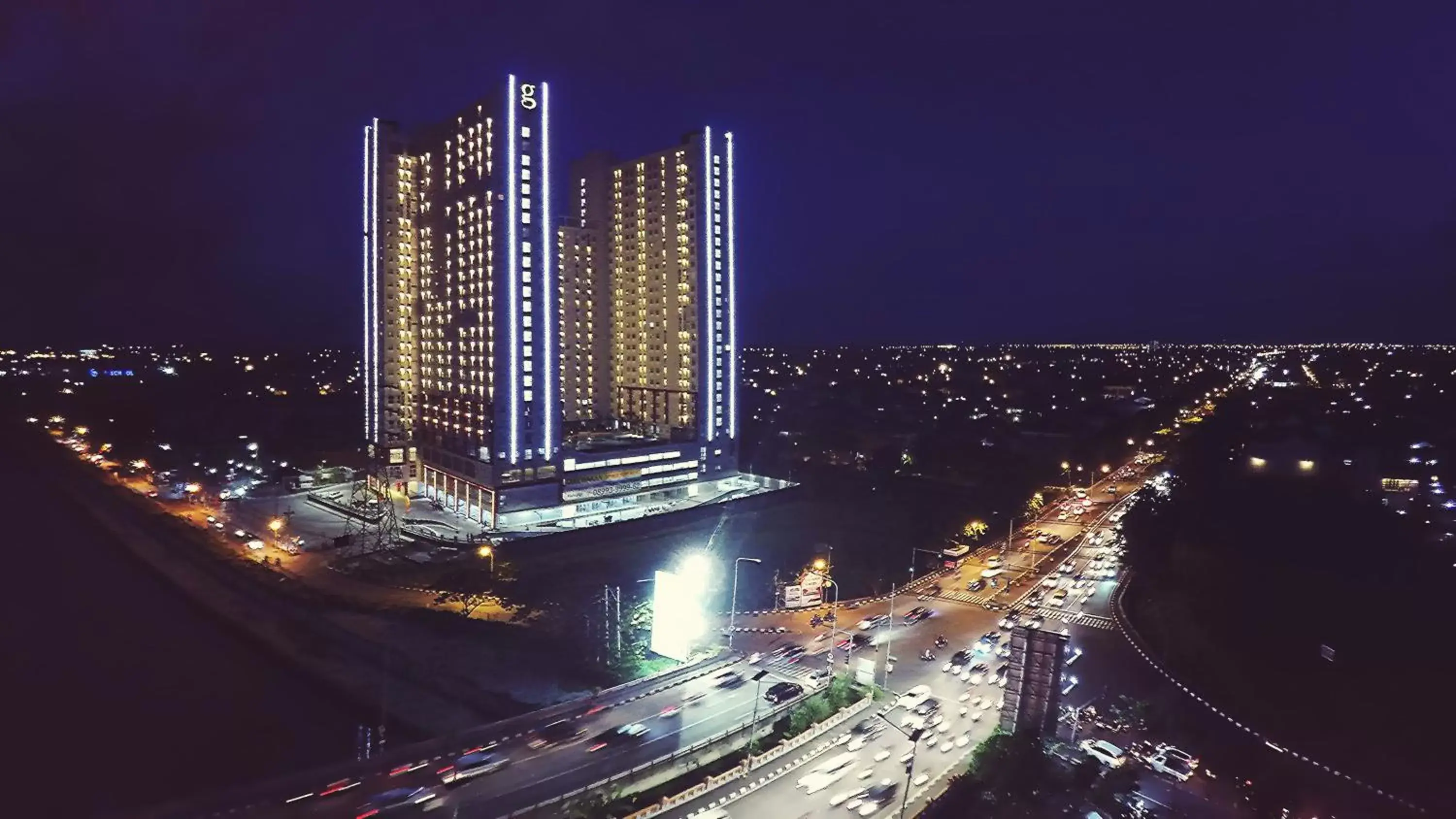 Night in Hotel Gunawangsa MERR