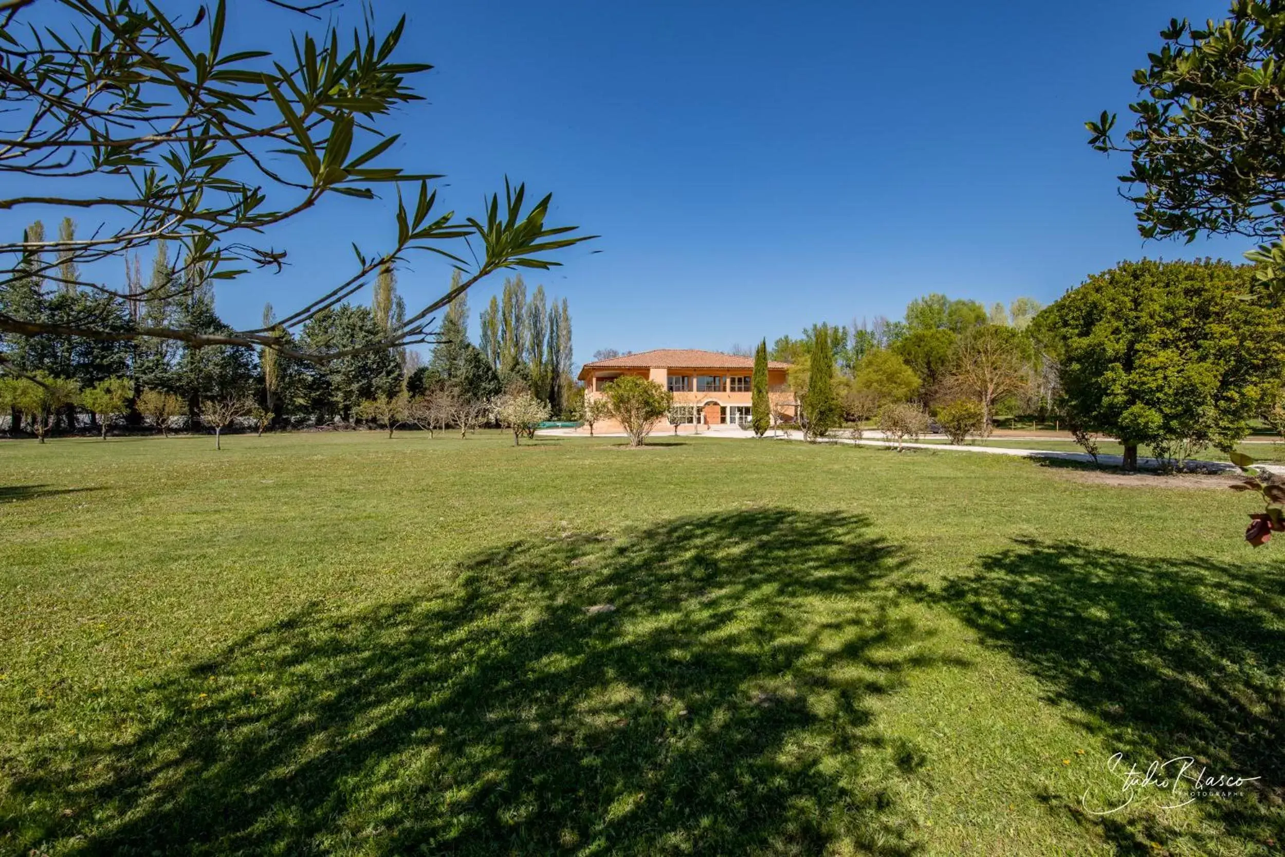 , Garden in Moulin de la Roque