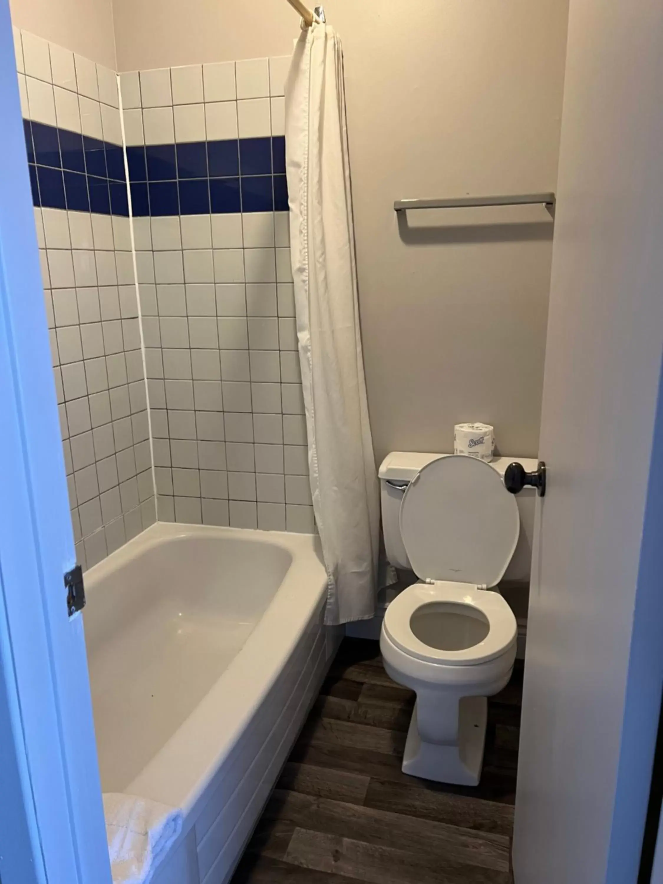 Bathroom in Motel du rosier