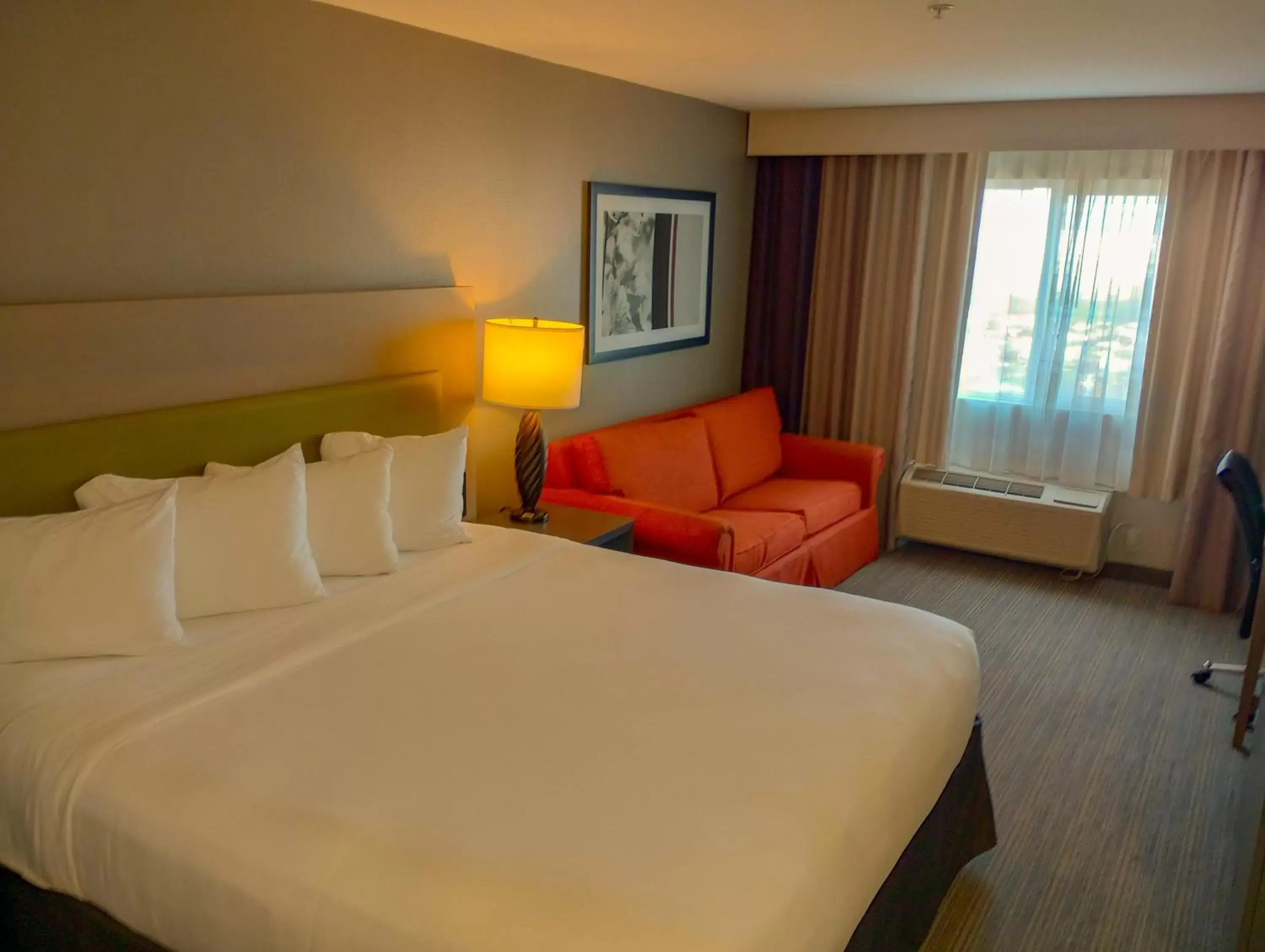 Bed in Country Inn & Suites by Radisson, Portland International Airport, OR