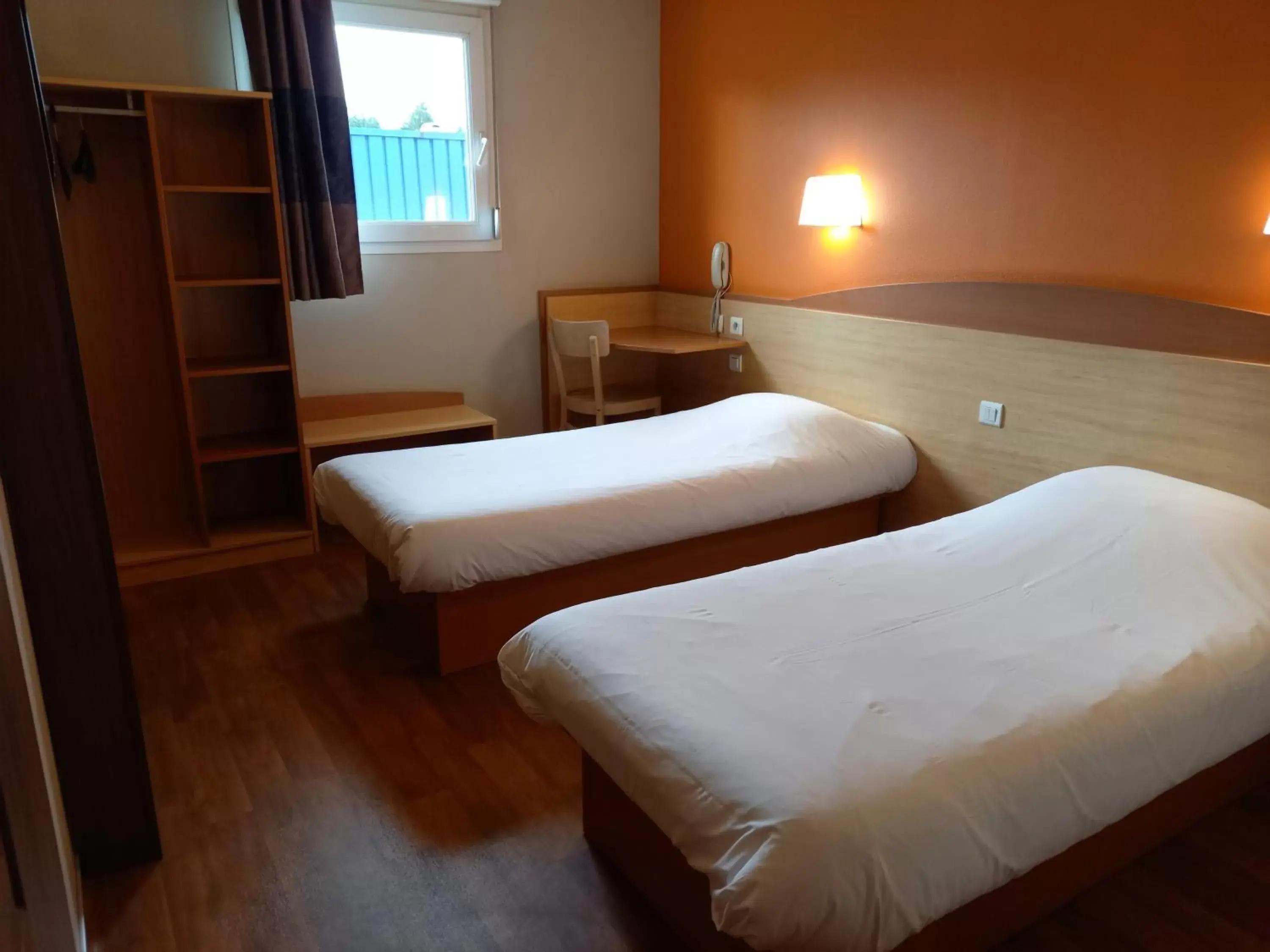 Bed, Room Photo in B&B HOTEL Saint-Etienne Monthieu