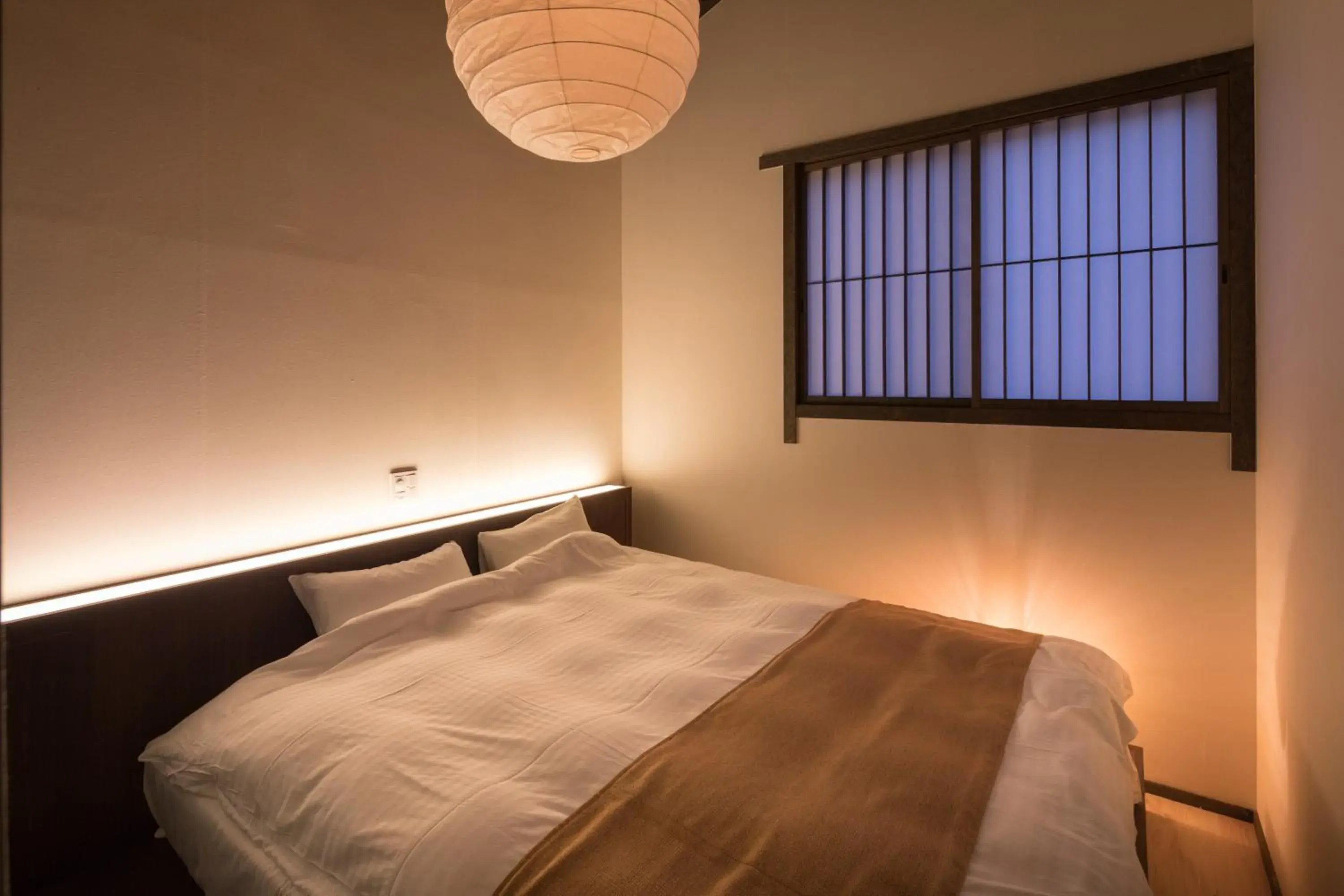 Photo of the whole room, Bed in Kiraku Kyoto Gion