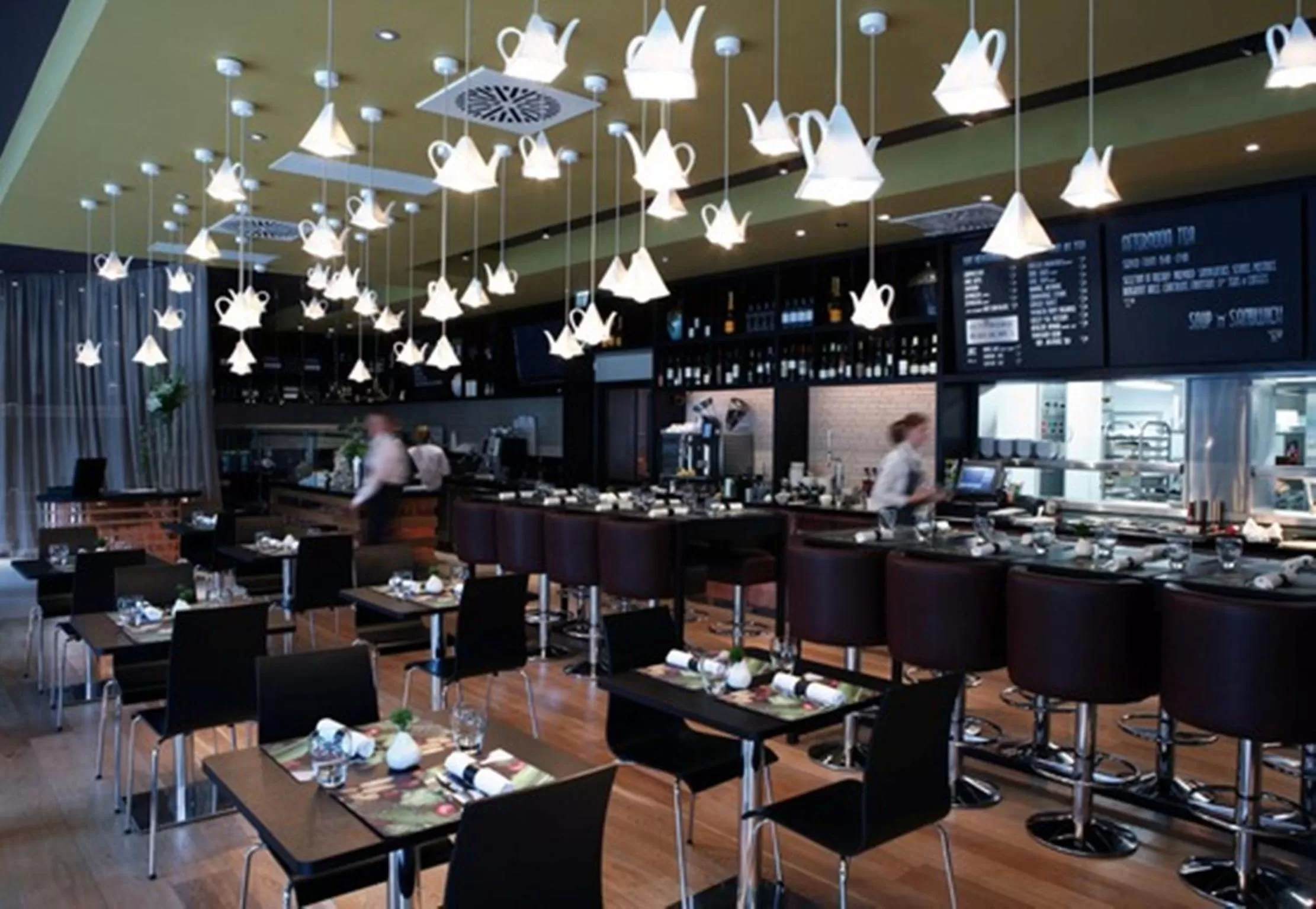 Restaurant/places to eat in The Vincent Hotel