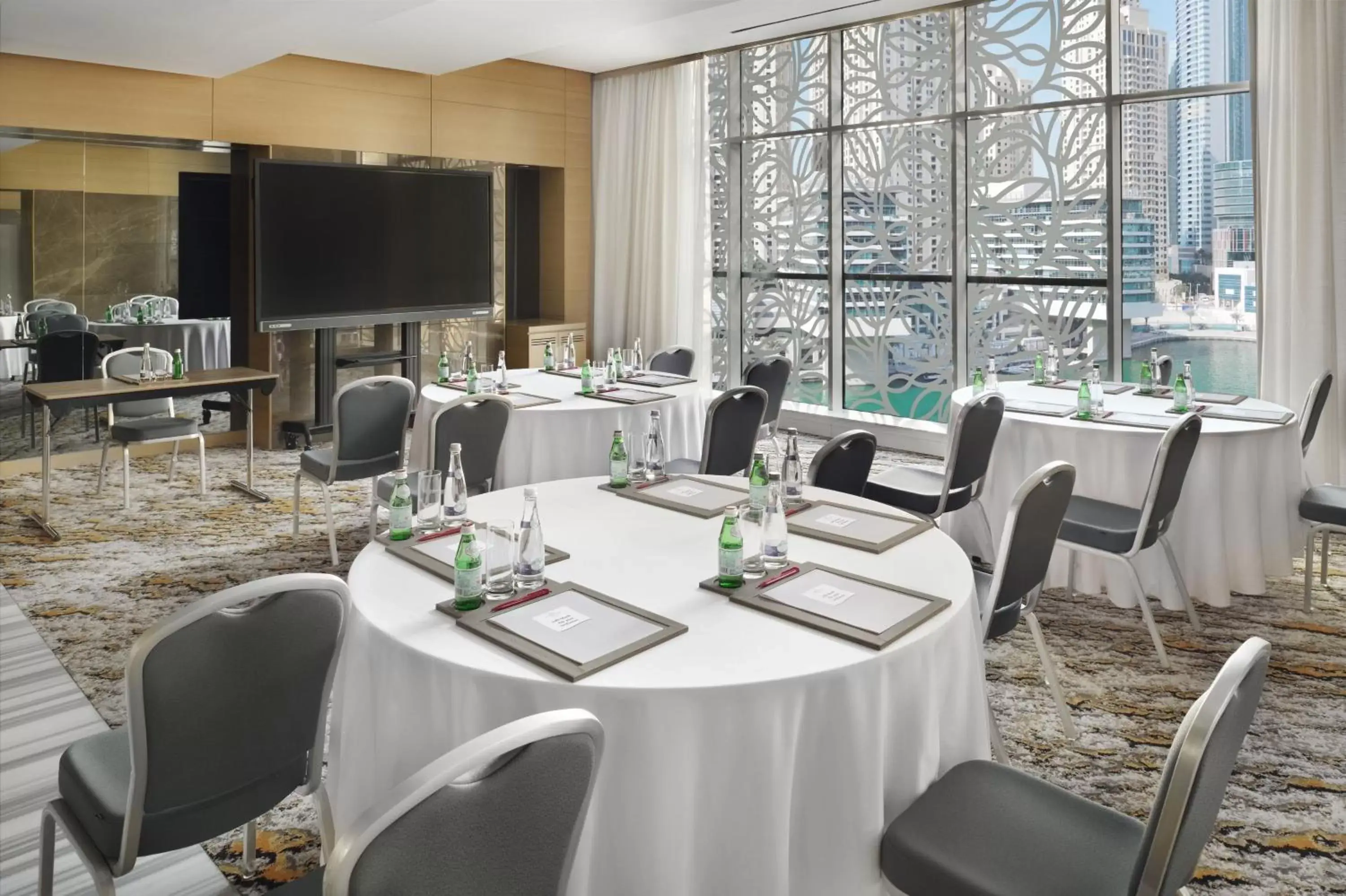 Meeting/conference room, Restaurant/Places to Eat in Crowne Plaza Dubai Marina, an IHG Hotel