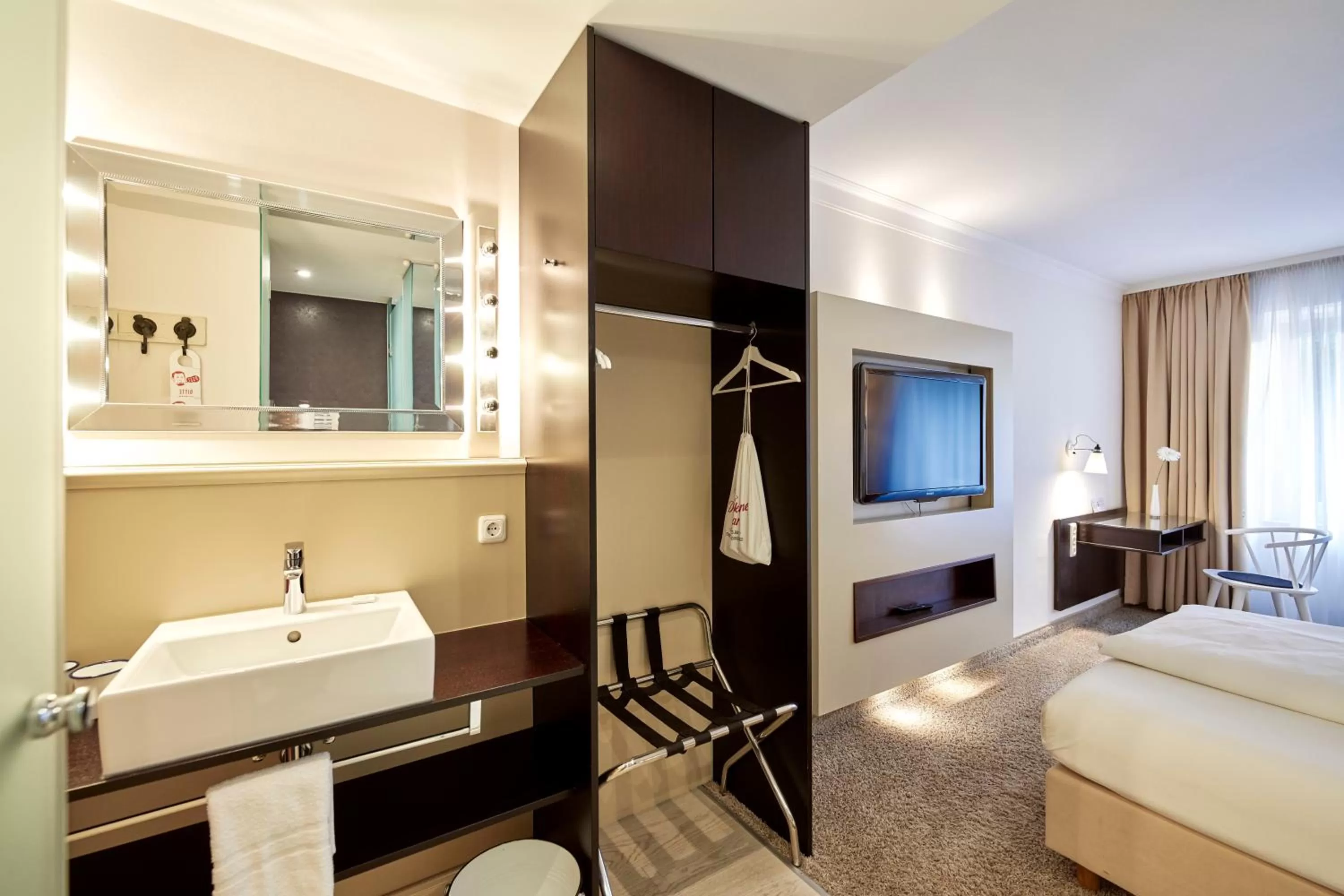 Photo of the whole room, Bed in Der Kleine Hans - GARDELS Basics