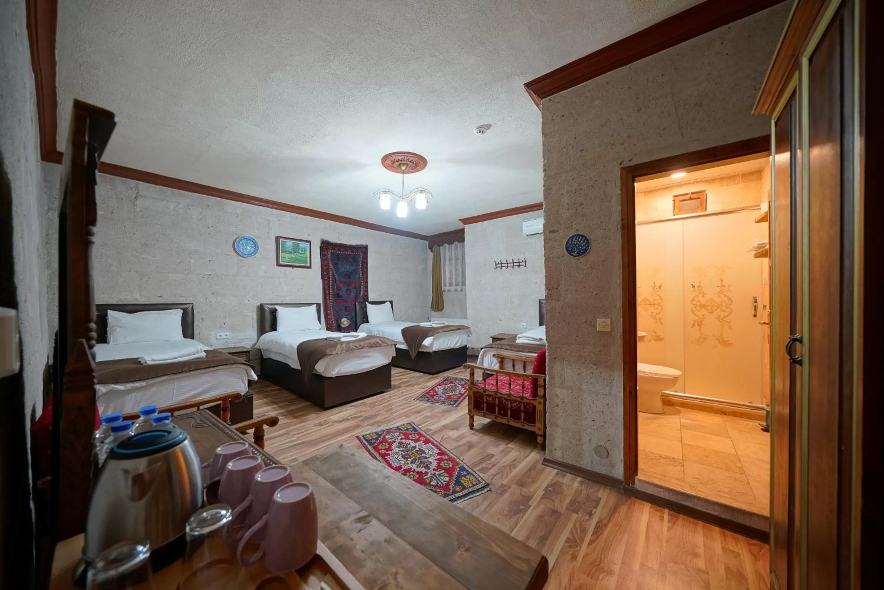 Massage, Bed in Arch Palace