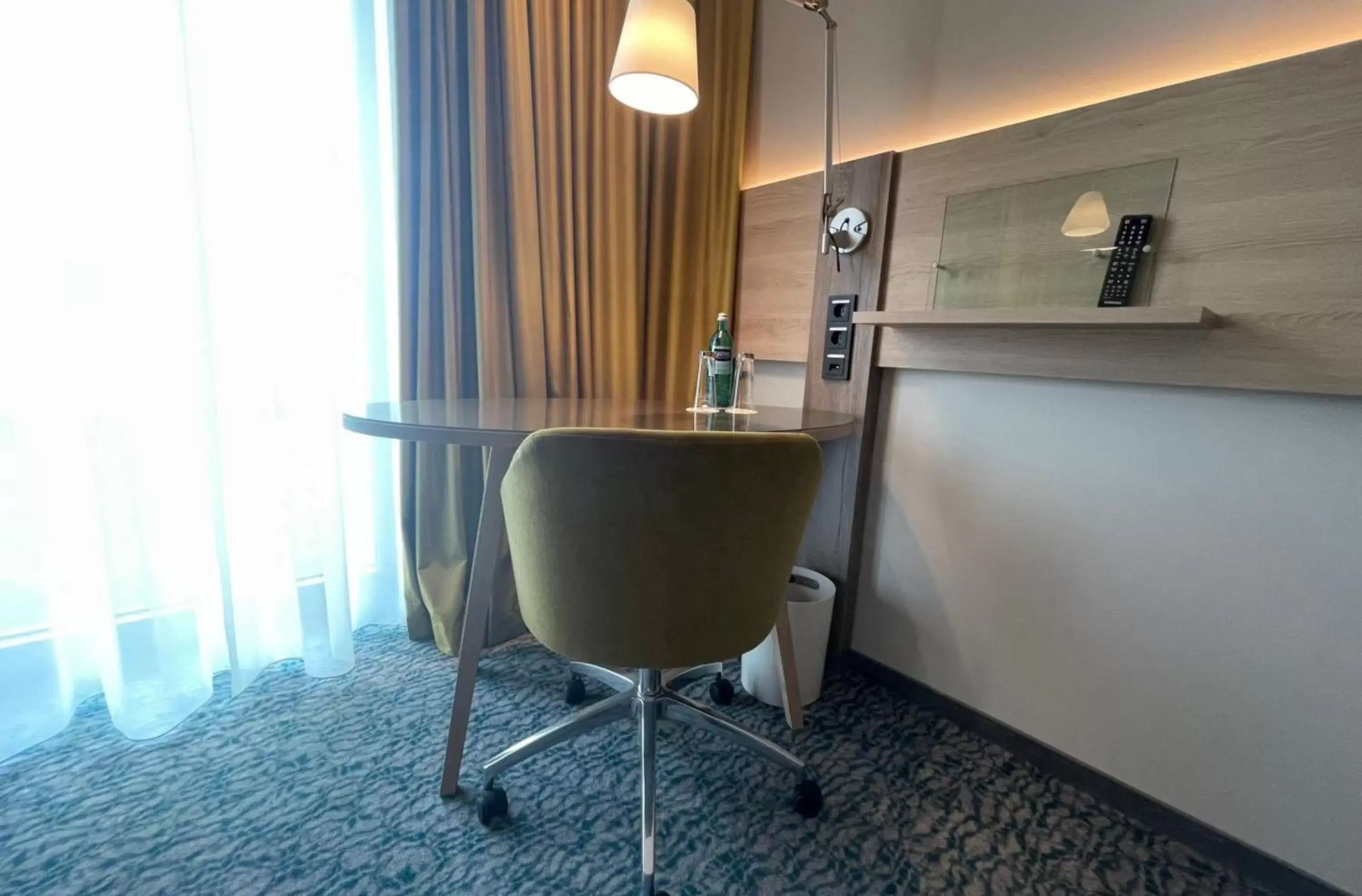Photo of the whole room in Holiday Inn Düsseldorf City – Toulouser Allee, an IHG Hotel