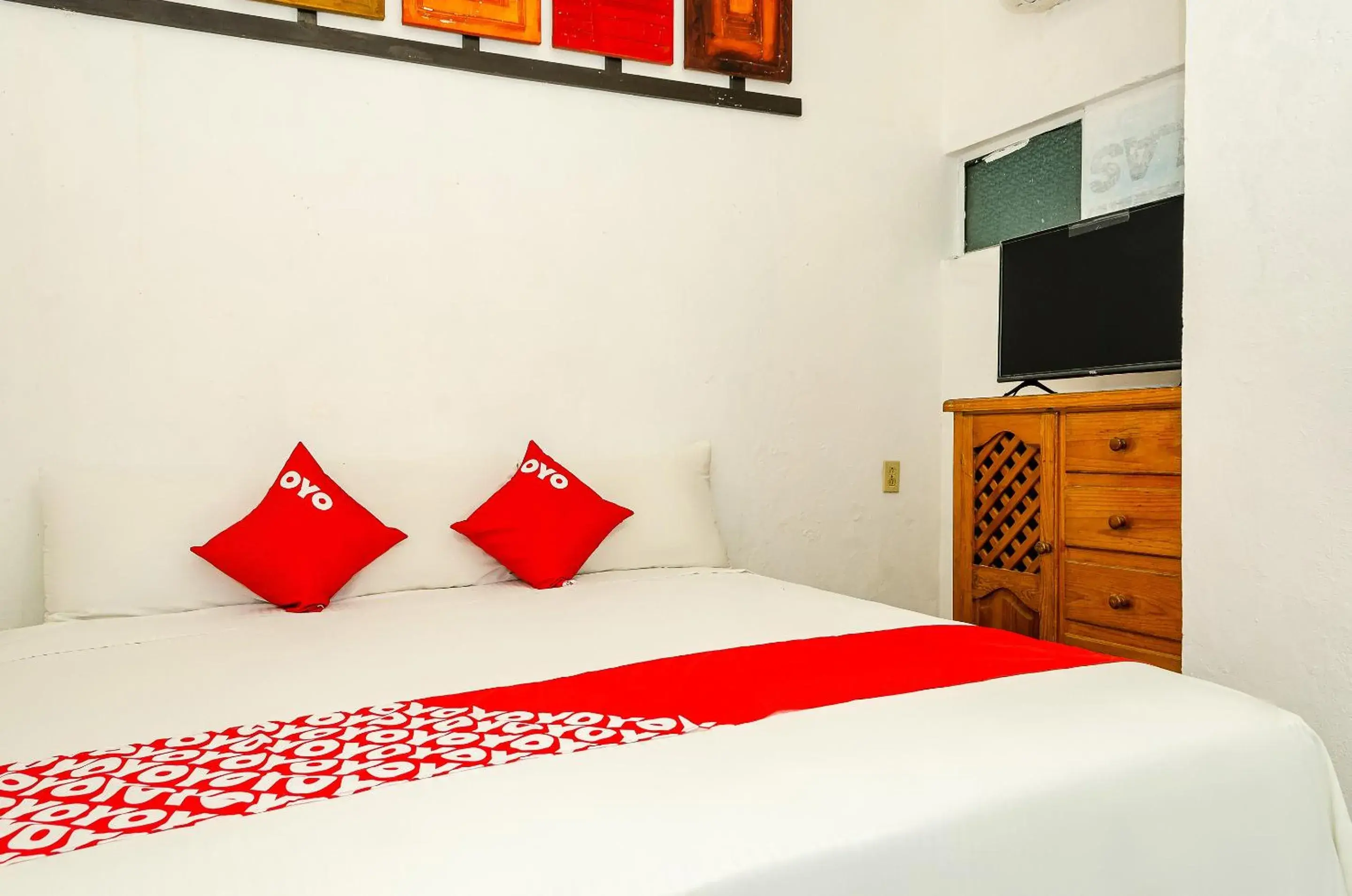 Bedroom, Bed in OYO Hotel Cabo Del Sur, Cabo San Lucas
