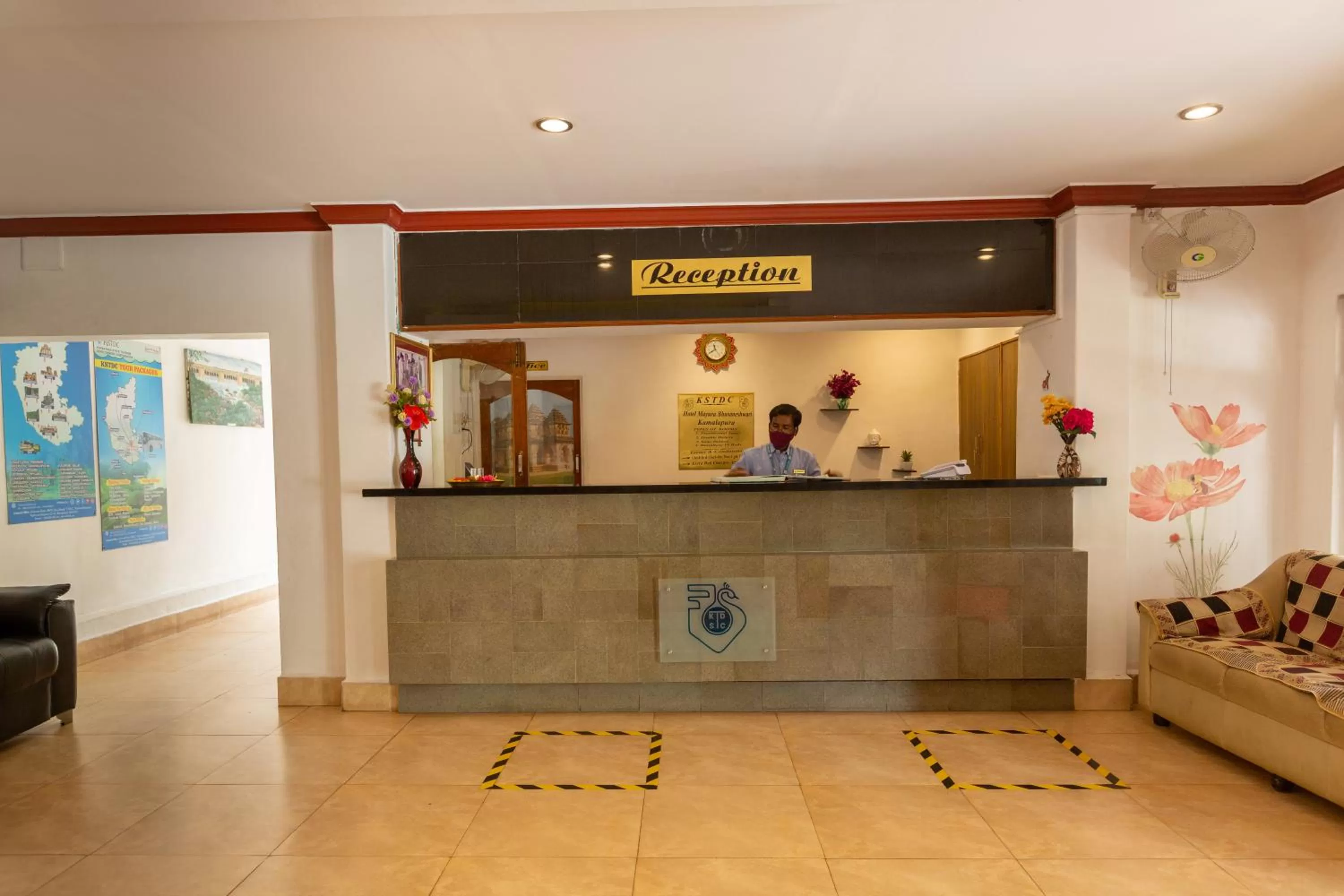 KSTDC Hotel Mayura Bhuvaneshwari Kamalapur