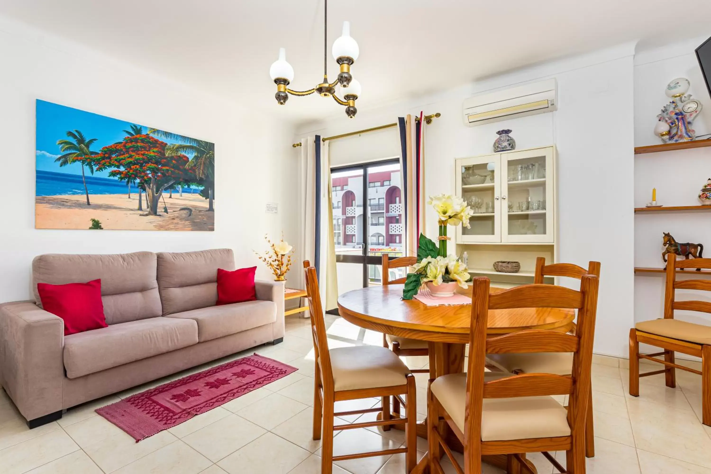 Living room, Dining Area in Apartamentos Carruna