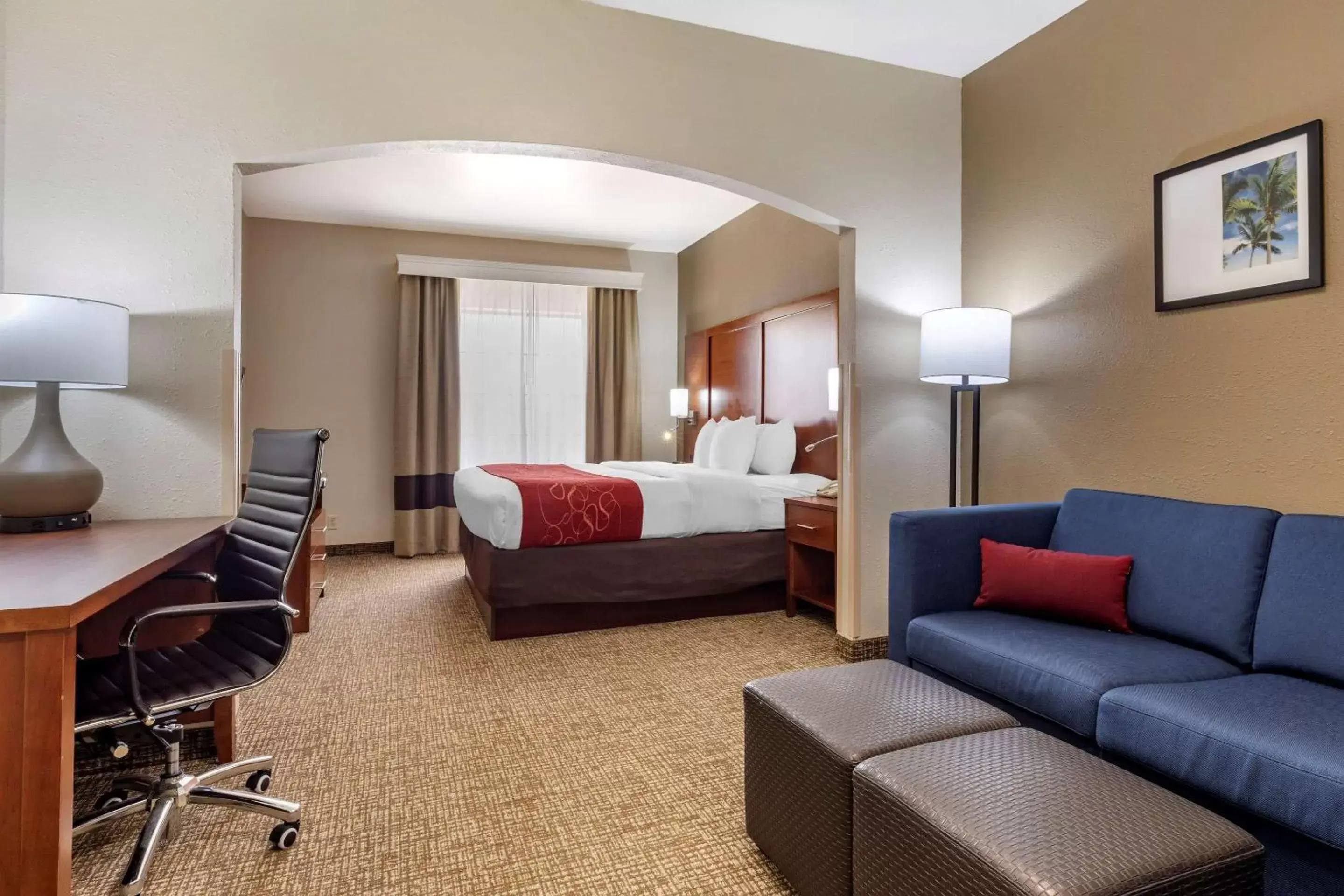 Photo of the whole room in Comfort Suites Shreveport West I-20