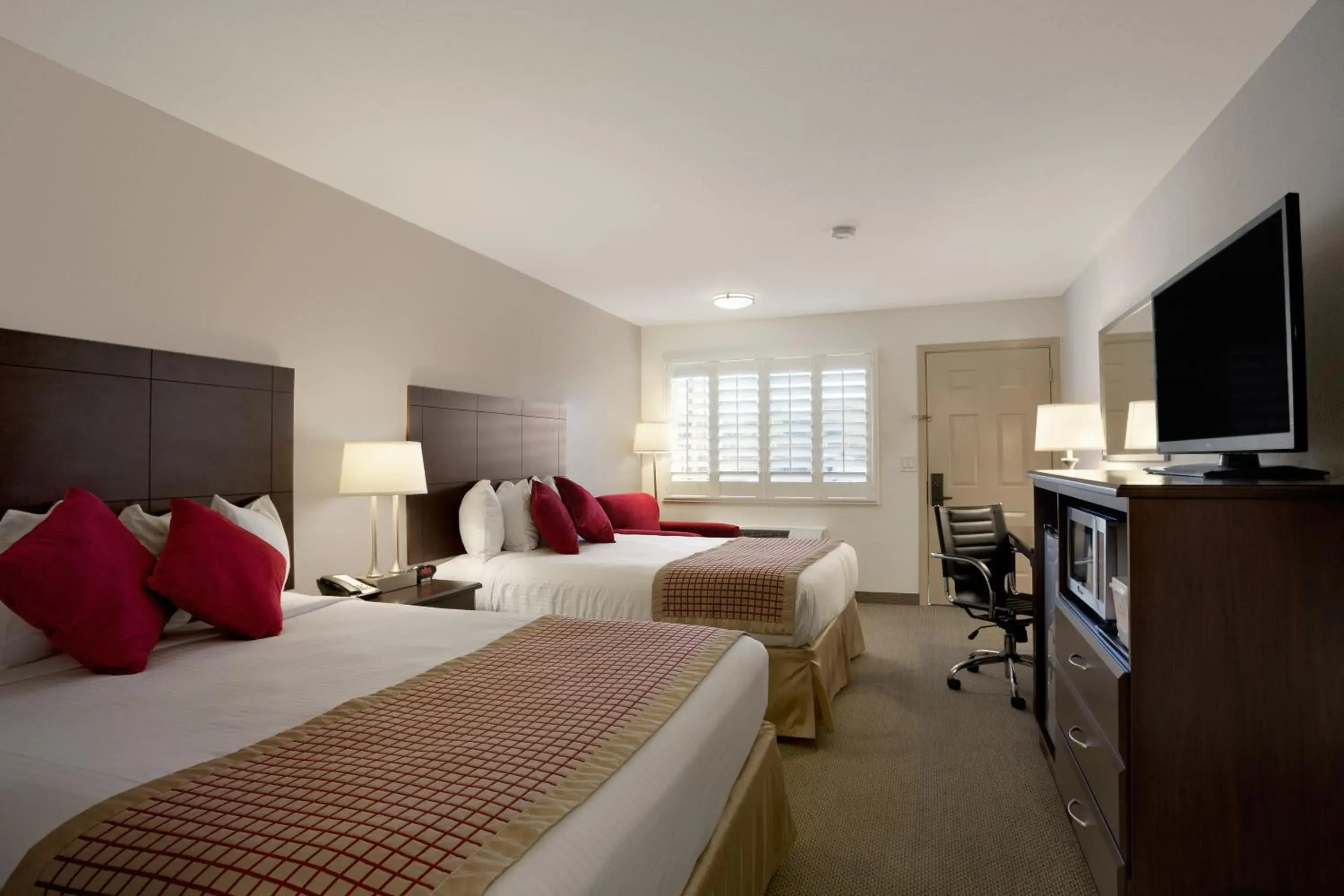 Photo of the whole room, Bed in Infinity Inn & Suites Photo of the whole room, Bed in Infinity Inn & Suites