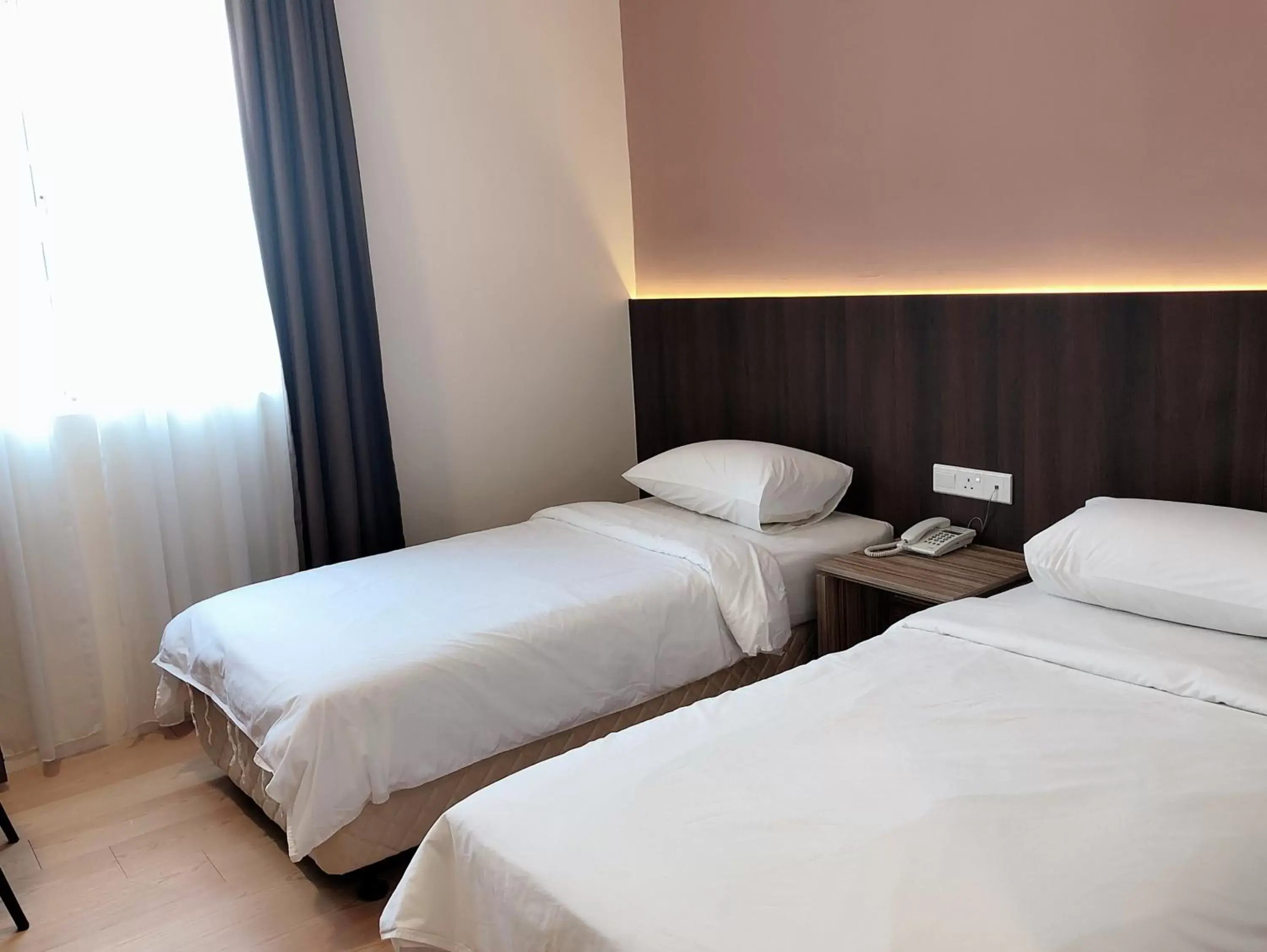 Bedroom, Bed in Tumike Hotel Bentong