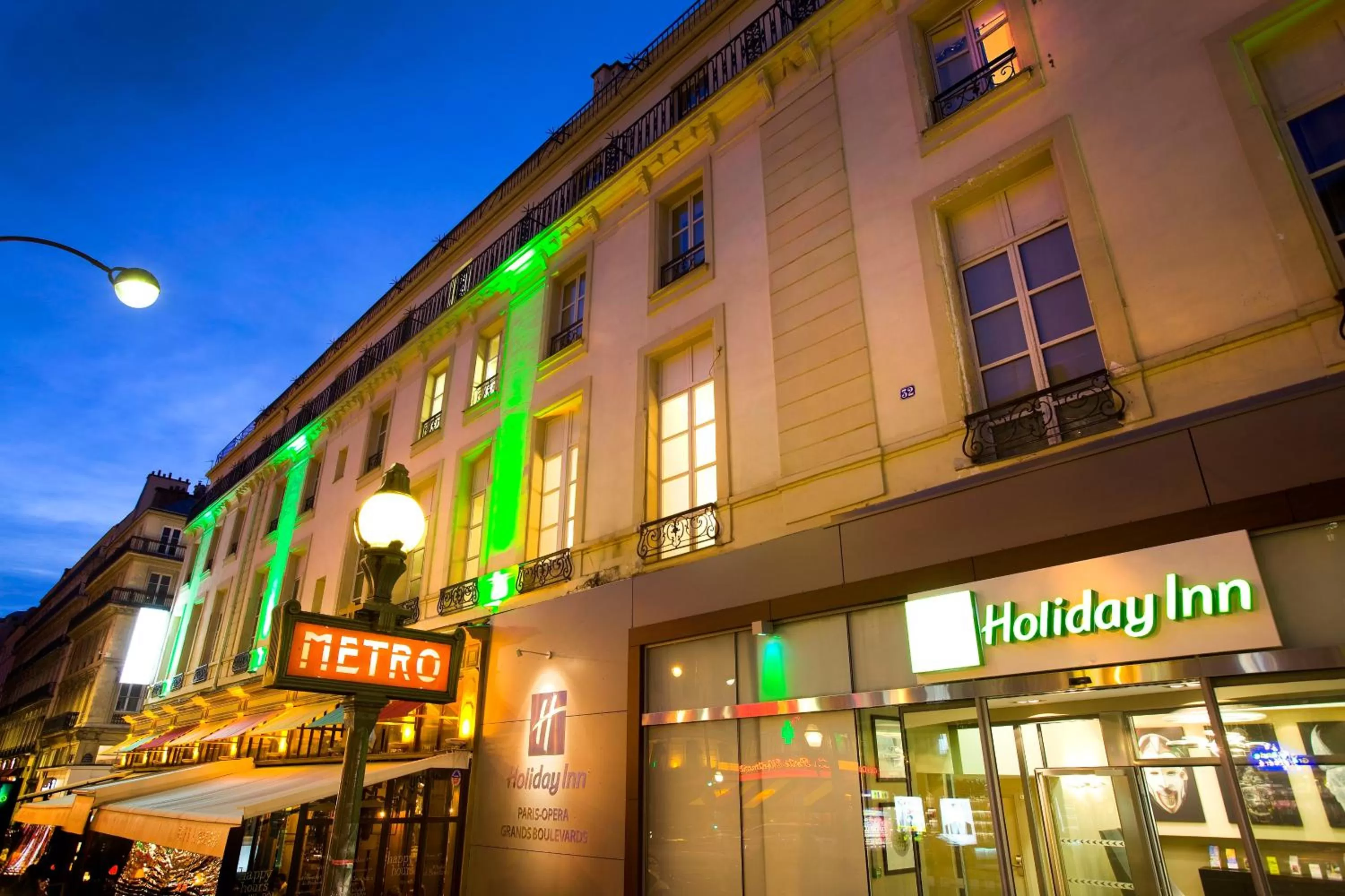 Property building in Holiday Inn Paris Opéra - Grands Boulevards by IHG