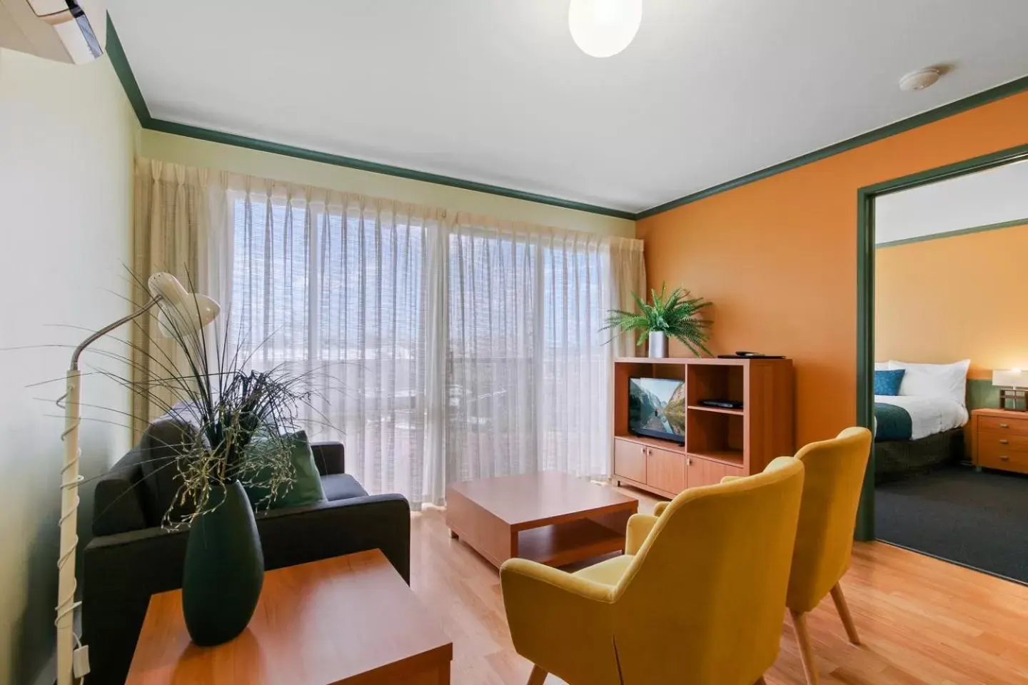 Communal lounge/ TV room, Seating Area in Comfort Inn & Suites Lakes Entrance