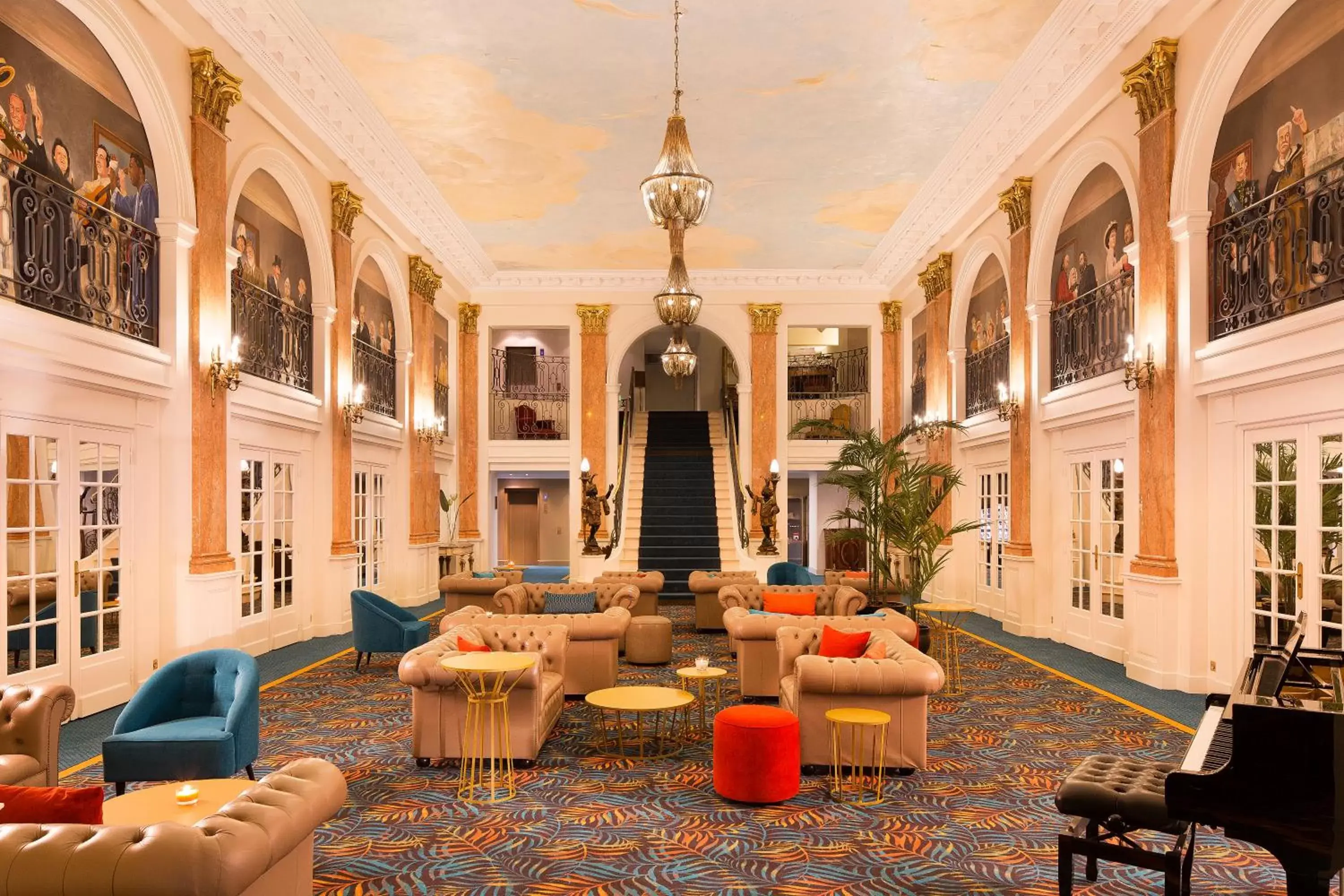 Lobby or reception in Hôtel & SPA Oceania L'Univers Tours Lobby or reception in Hôtel & SPA Oceania L'Univers Tours