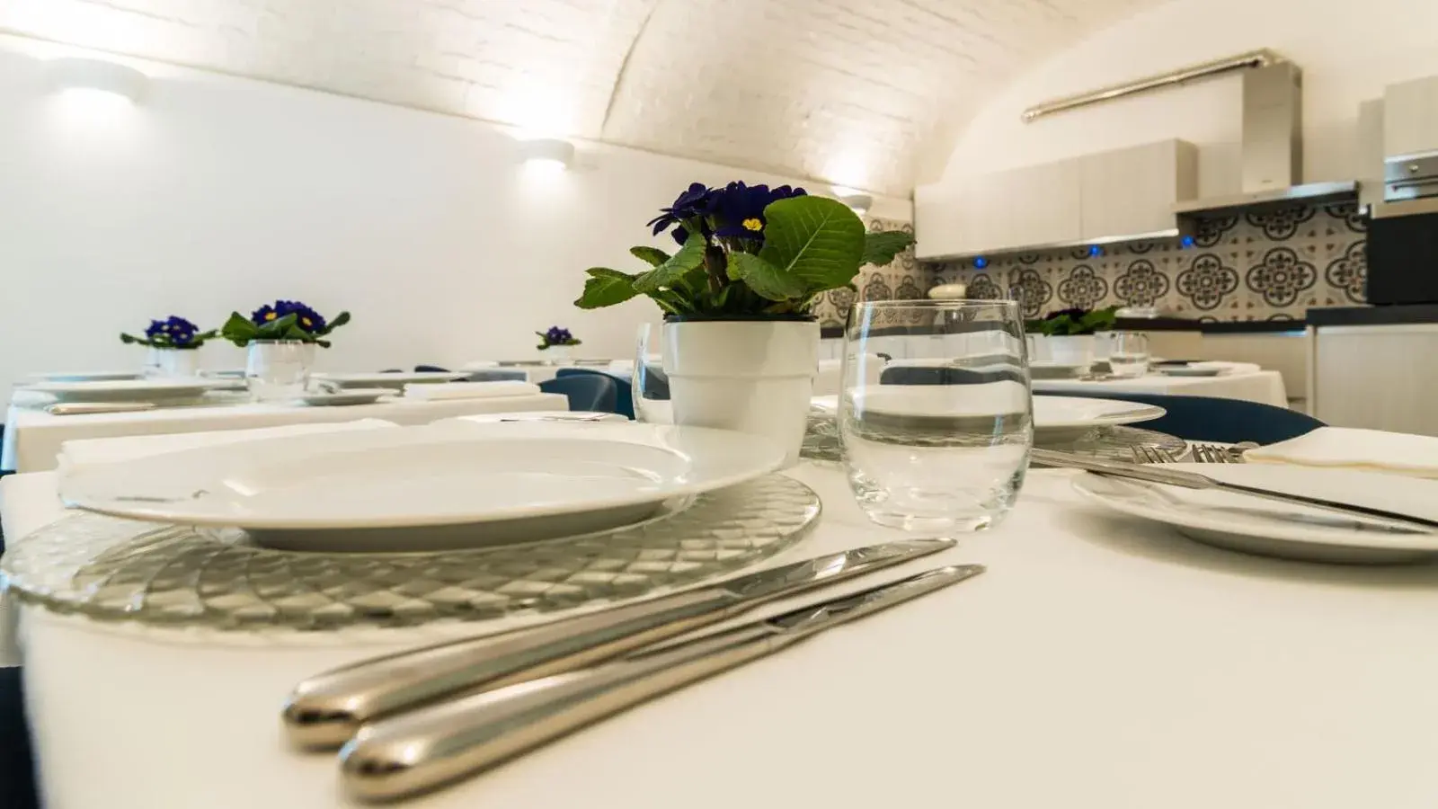 Breakfast, Dining Area in Cafe Bleu Relais