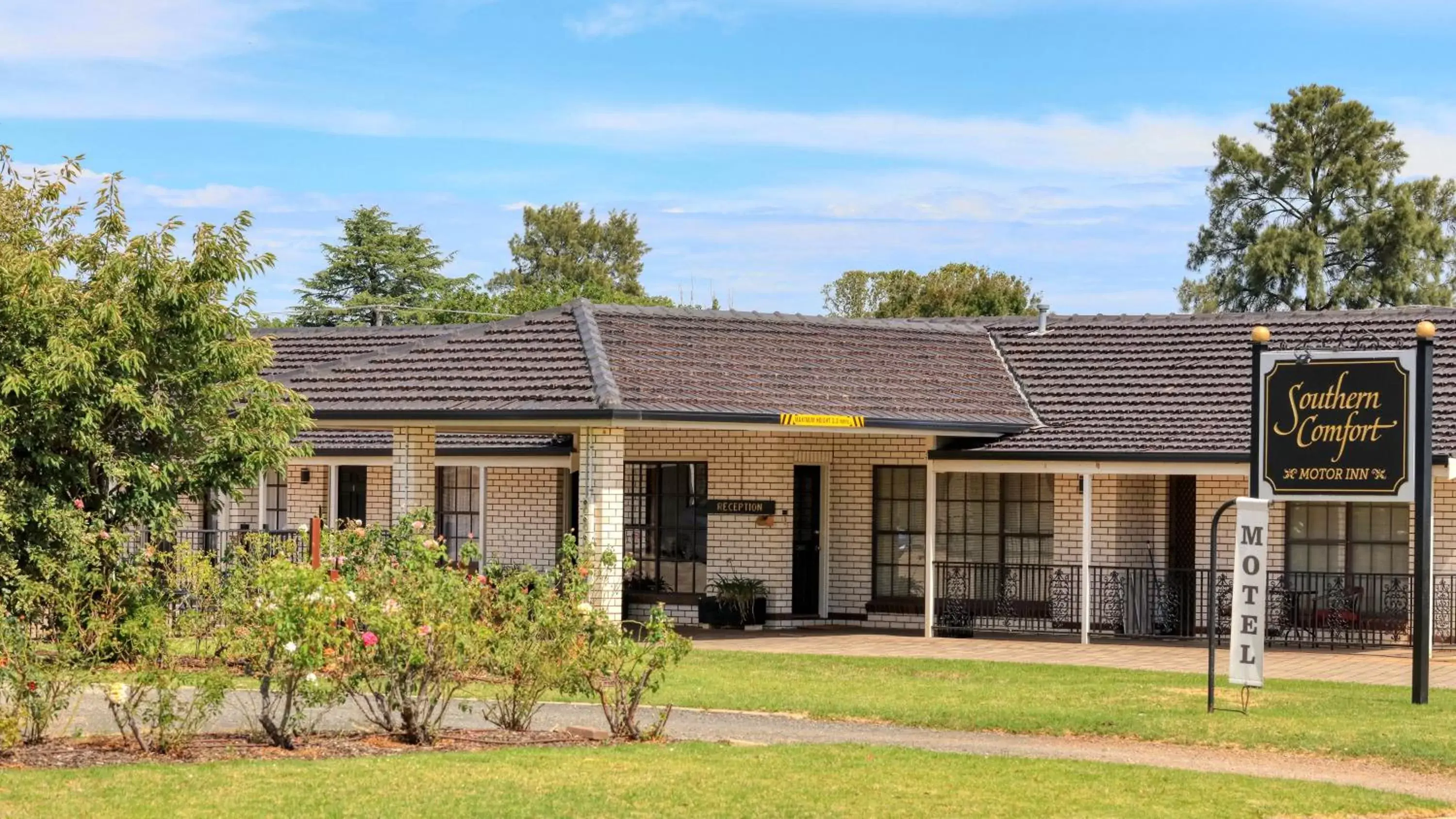 Property Building in Southern Comfort Motor Inn