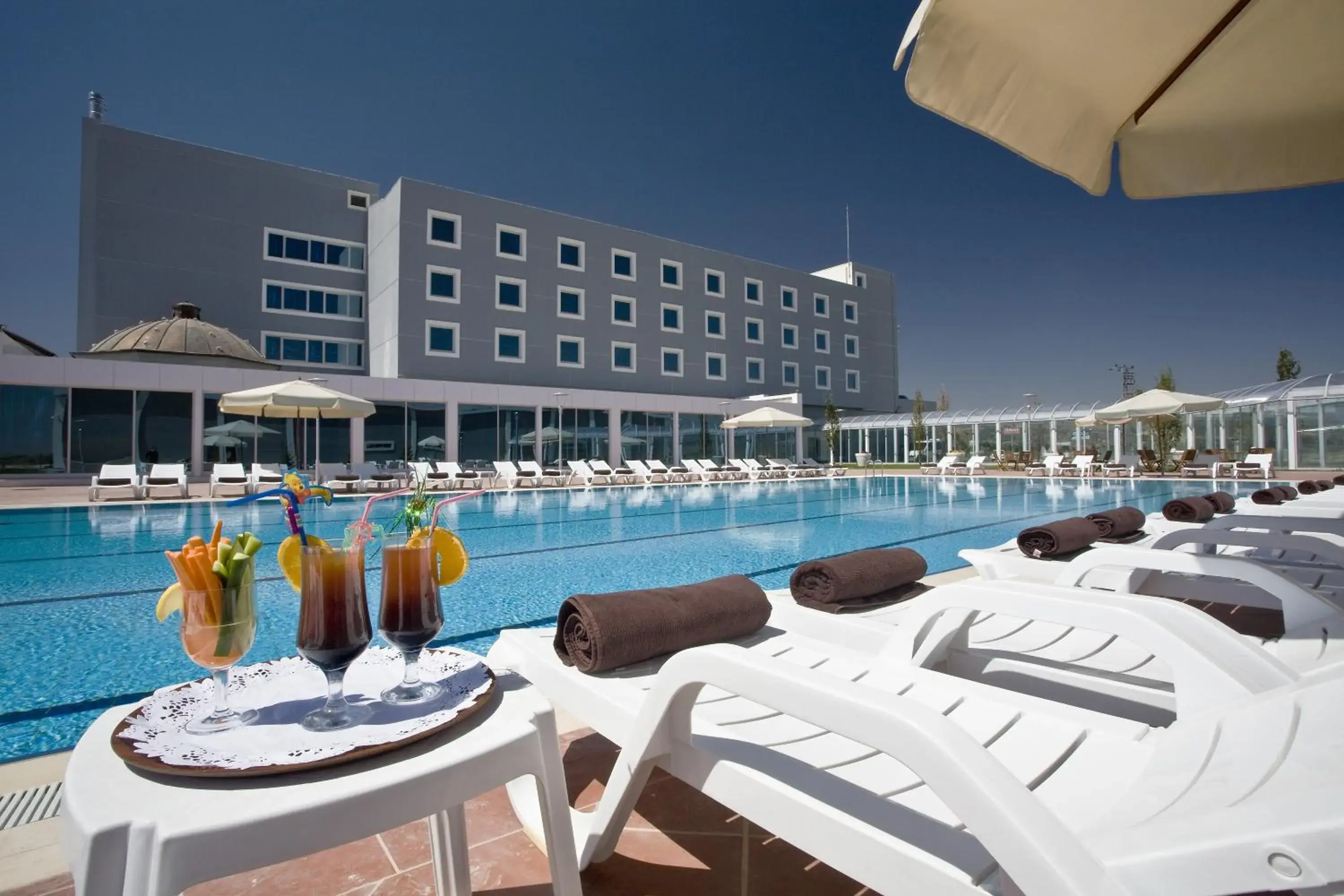 Property building, Swimming Pool in Jura Hotels Afyon Thermal