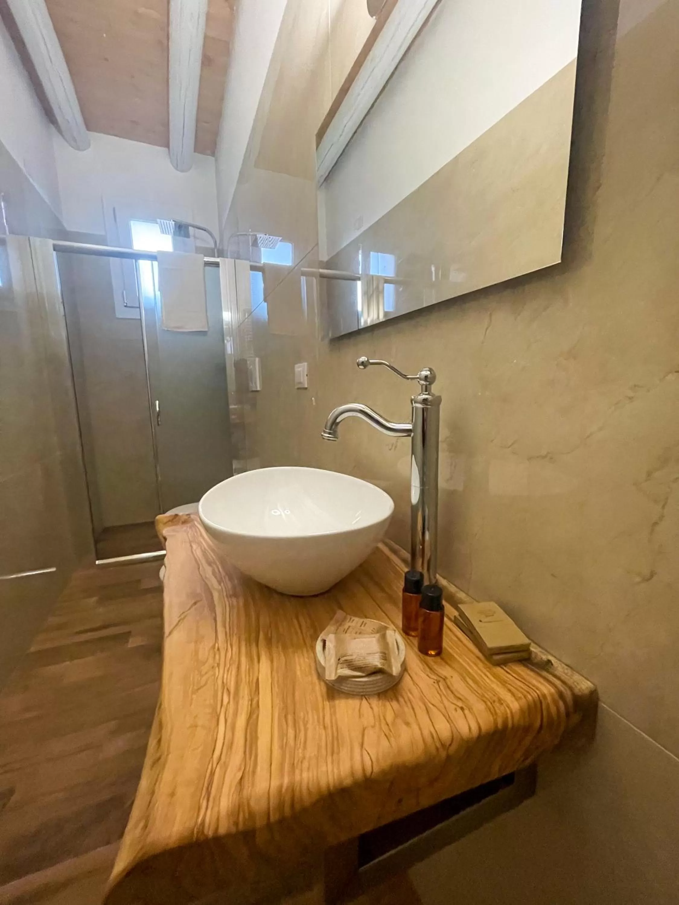 Bathroom in B&b Casina Il Mandorlo