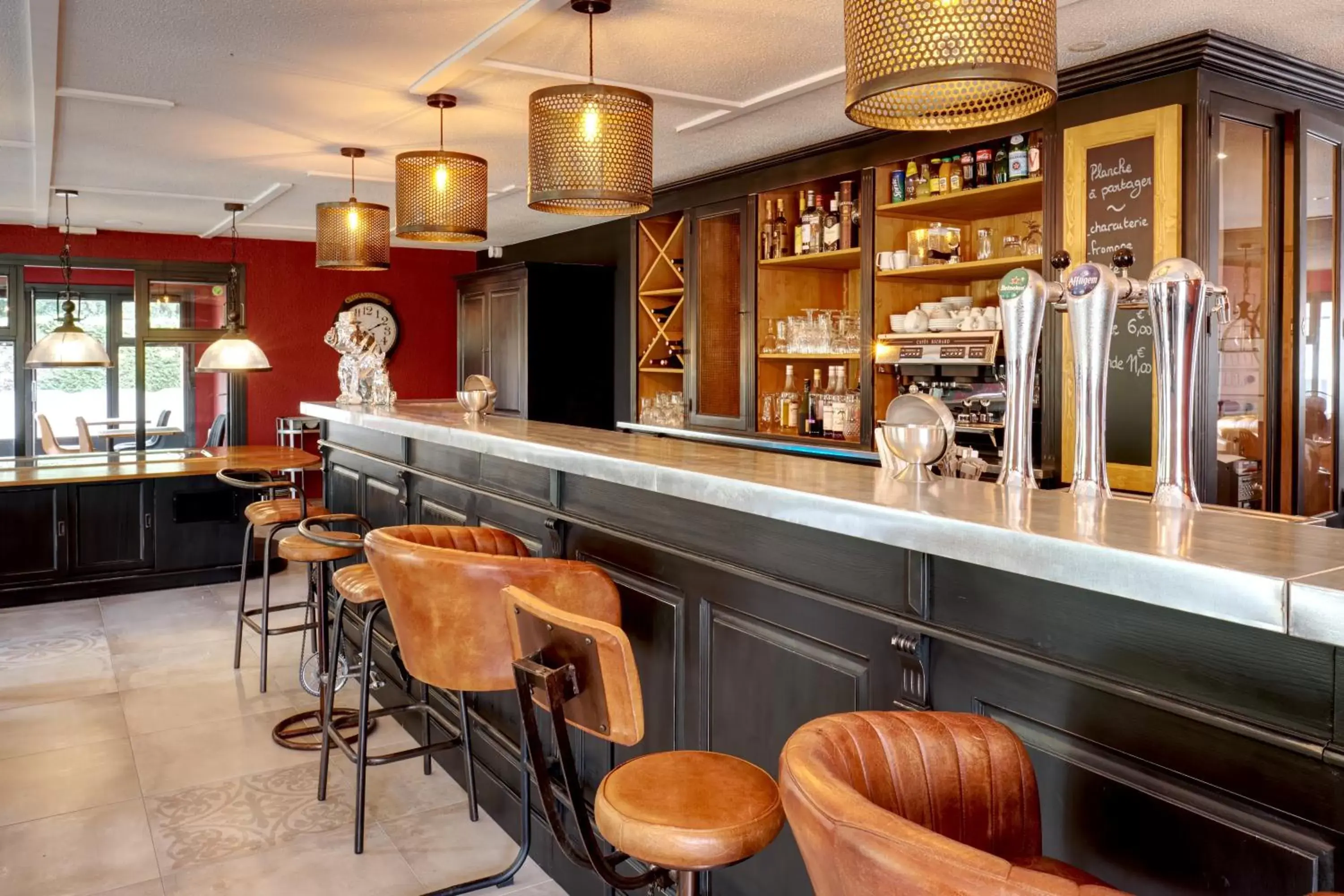 Lounge or bar, Lounge/Bar in Kyriad Lille Est - Hem