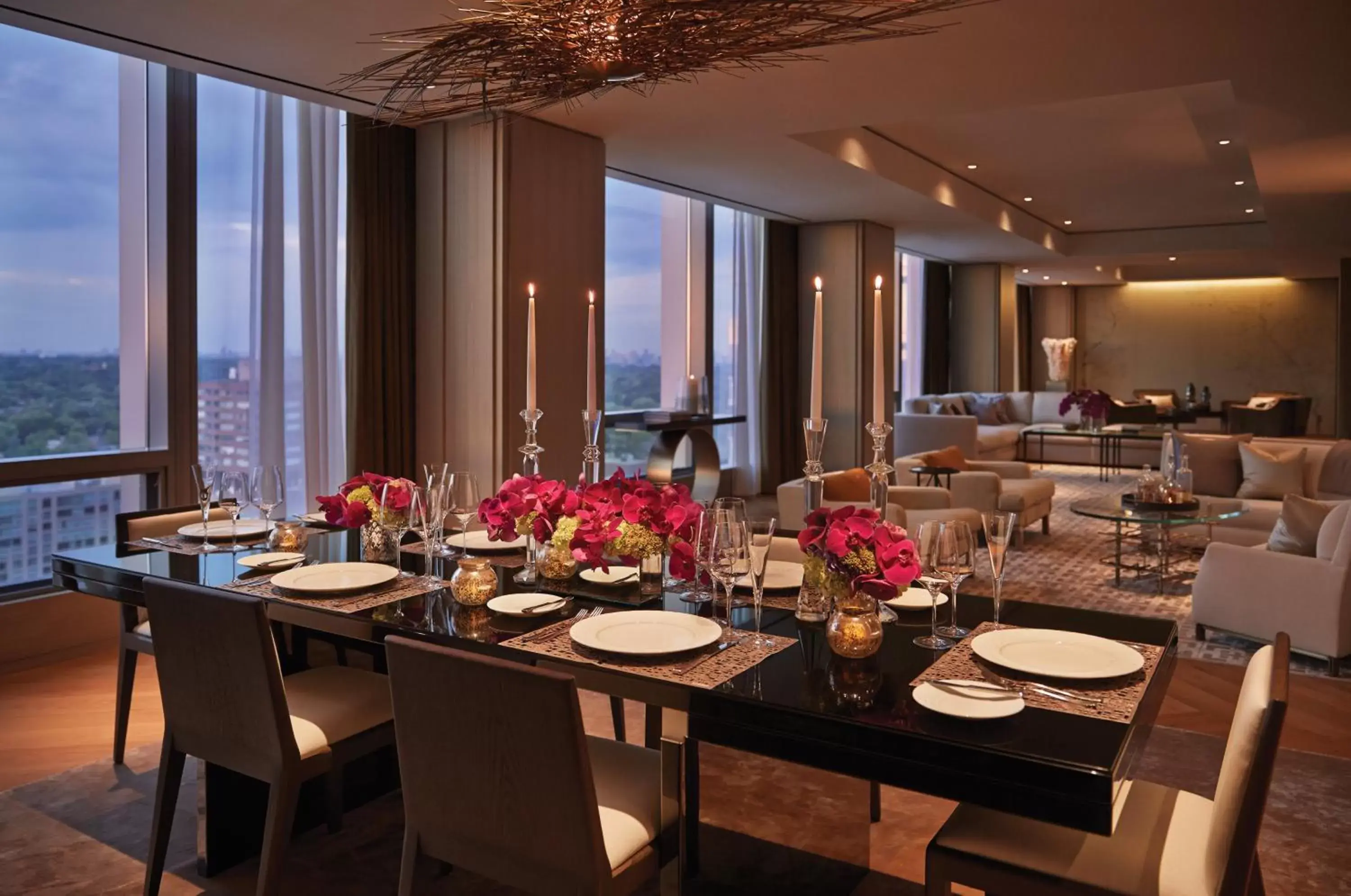 Living room, Restaurant/Places to Eat in Four Seasons Hotel Toronto at Yorkville