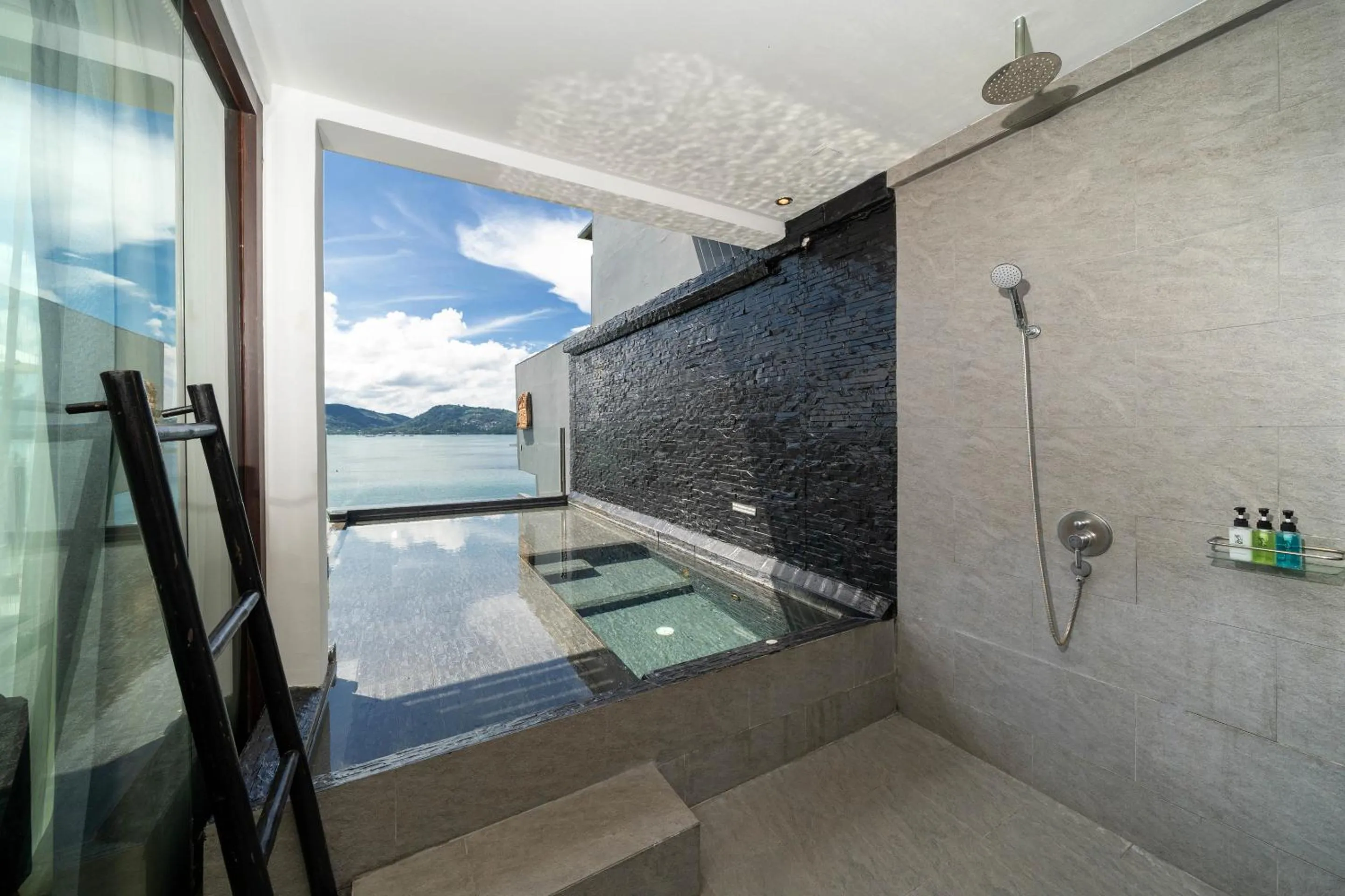 Bathroom in IndoChine Resort and Villas