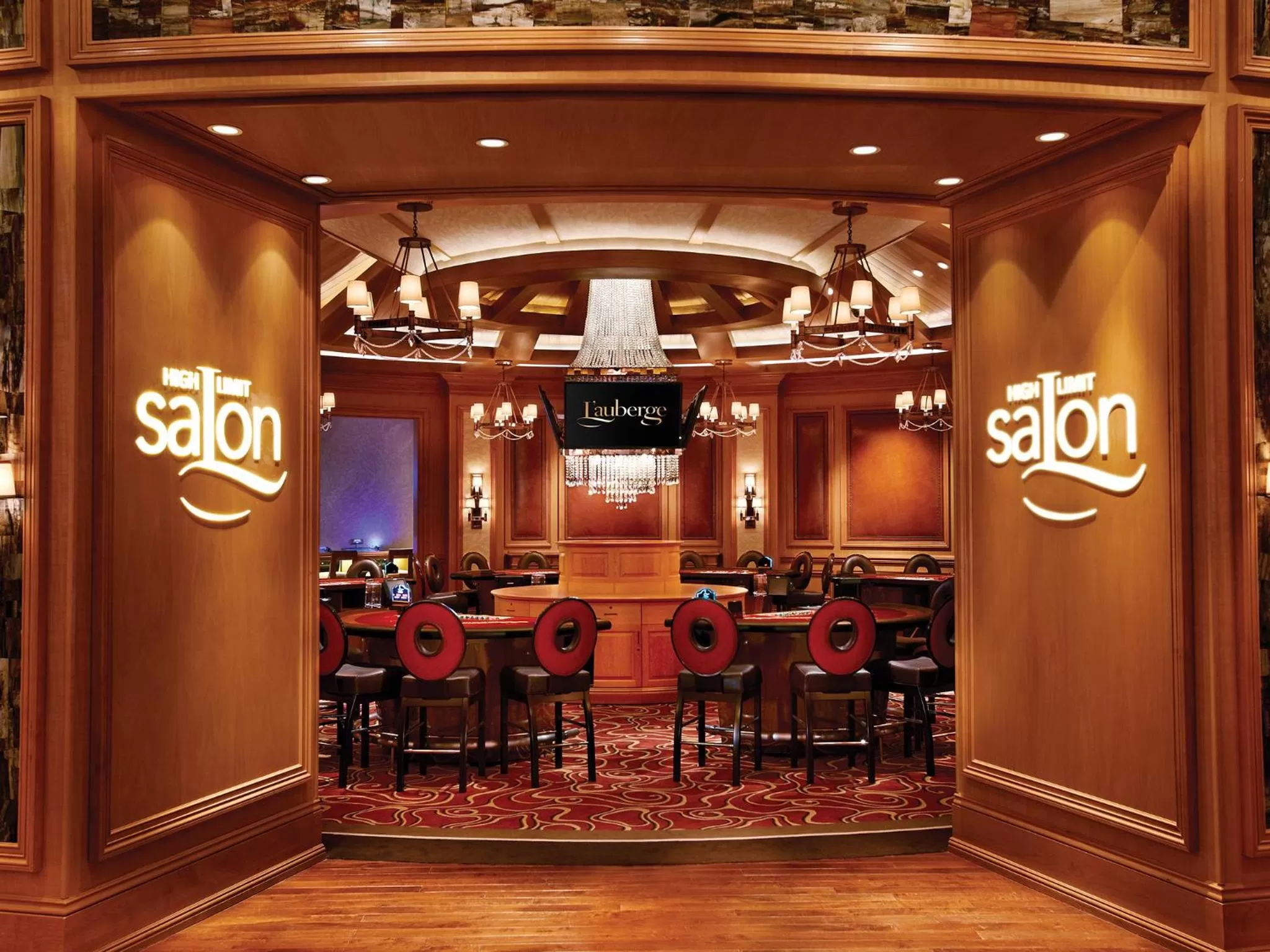 Lounge or bar in L'Auberge Baton Rouge