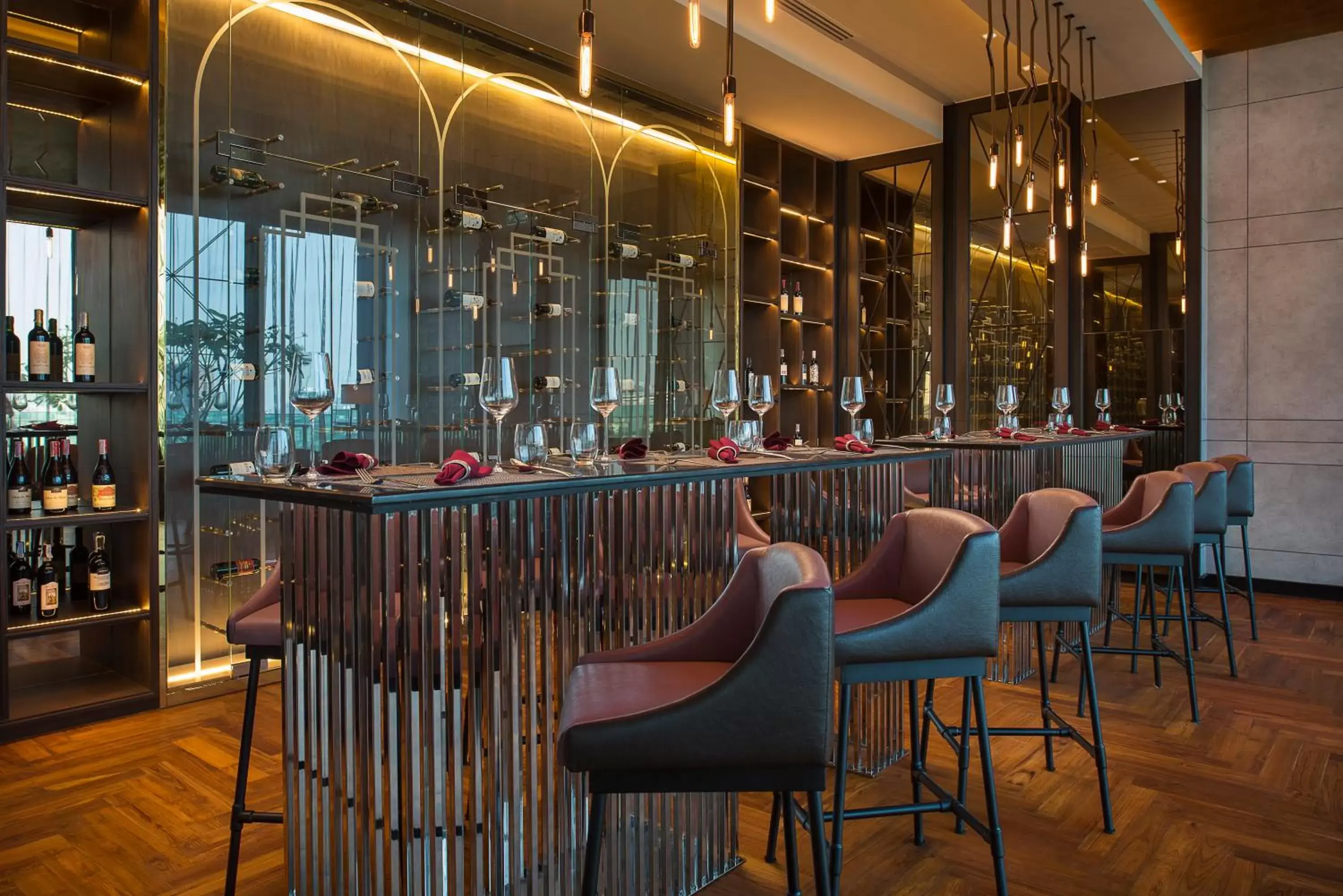 Lounge or bar, Restaurant/Places to Eat in Mercure Bangkok Makkasan