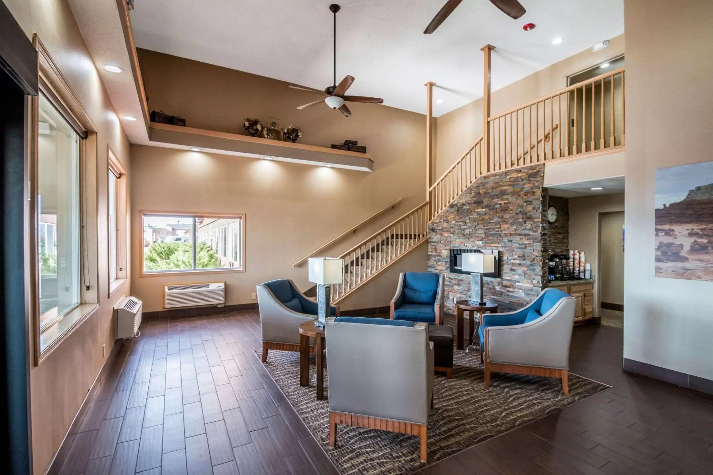 Lobby or reception, Seating Area in Comfort Inn Green River National Park Area