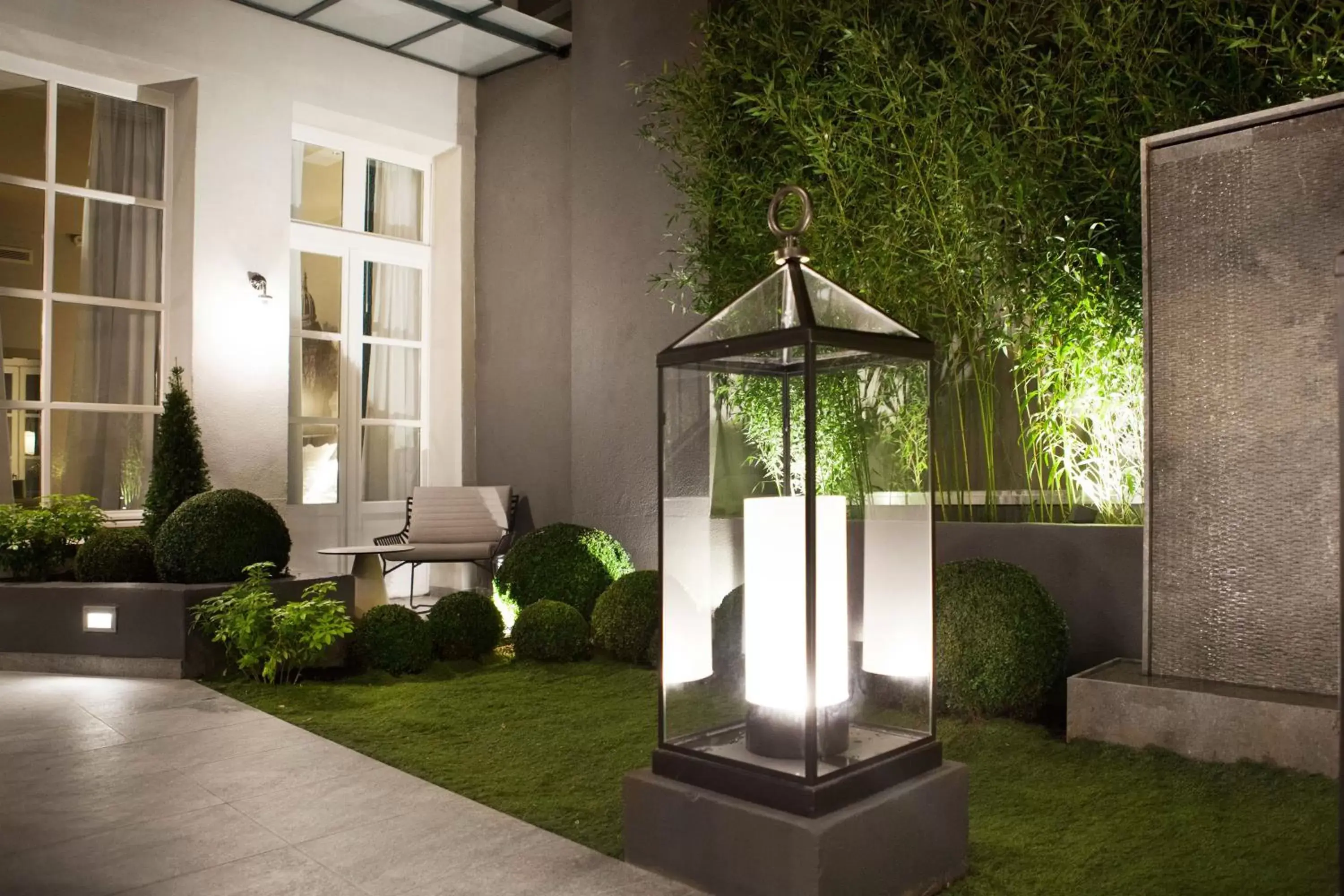 Night, Garden in Hotel La Lanterne & Spa