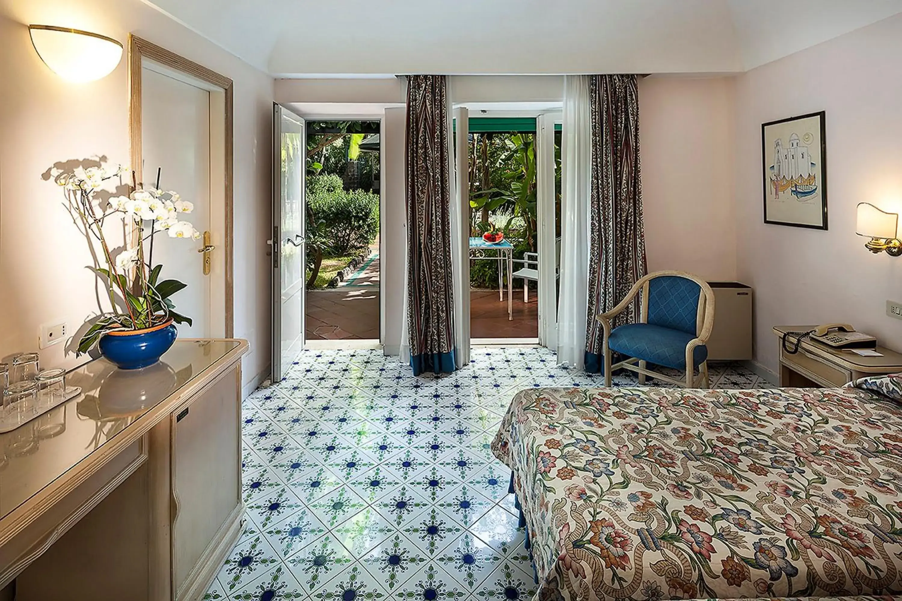 Bedroom, Seating Area in Hotel Continental Ischia