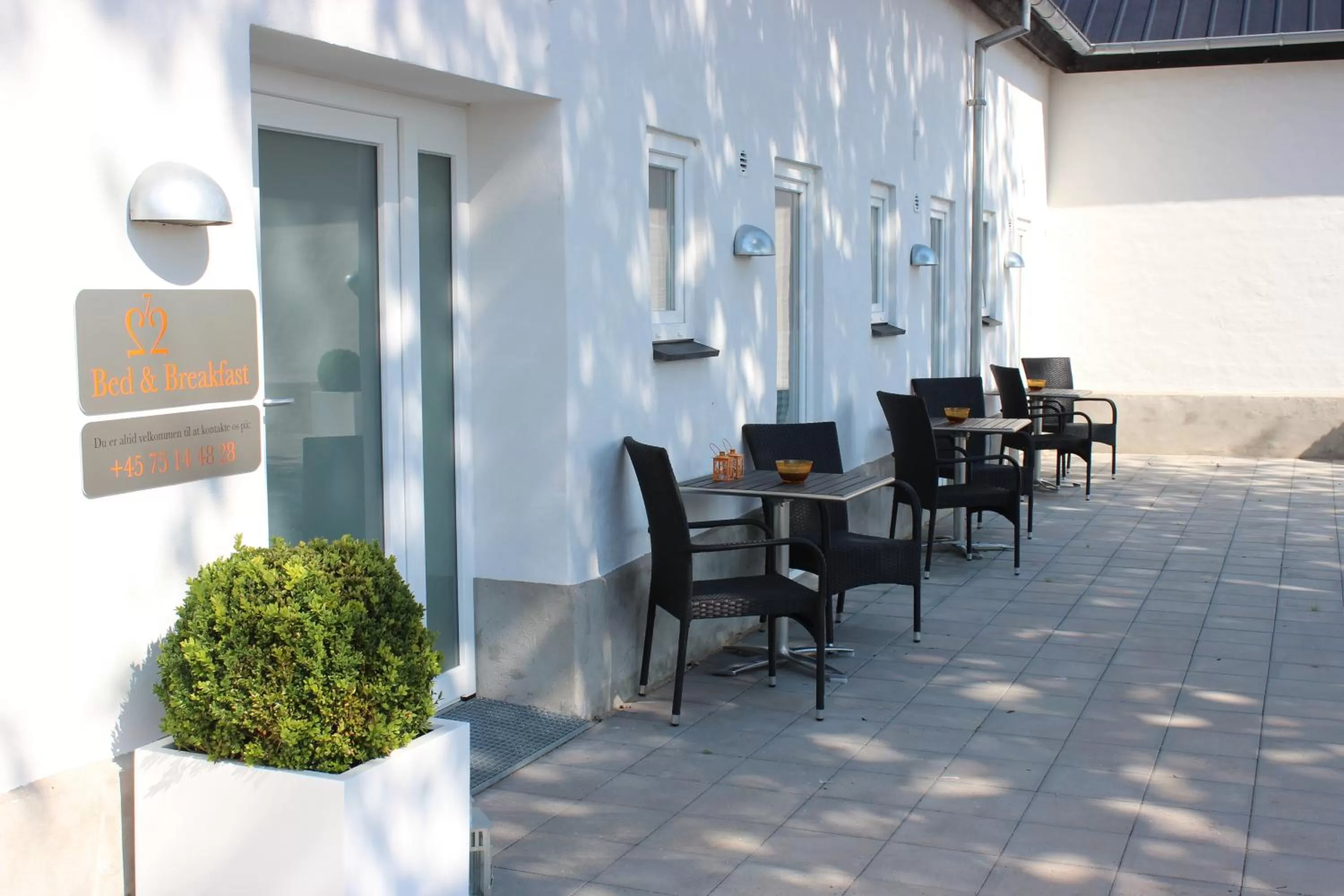 Facade/entrance in 272 Bed & Breakfast