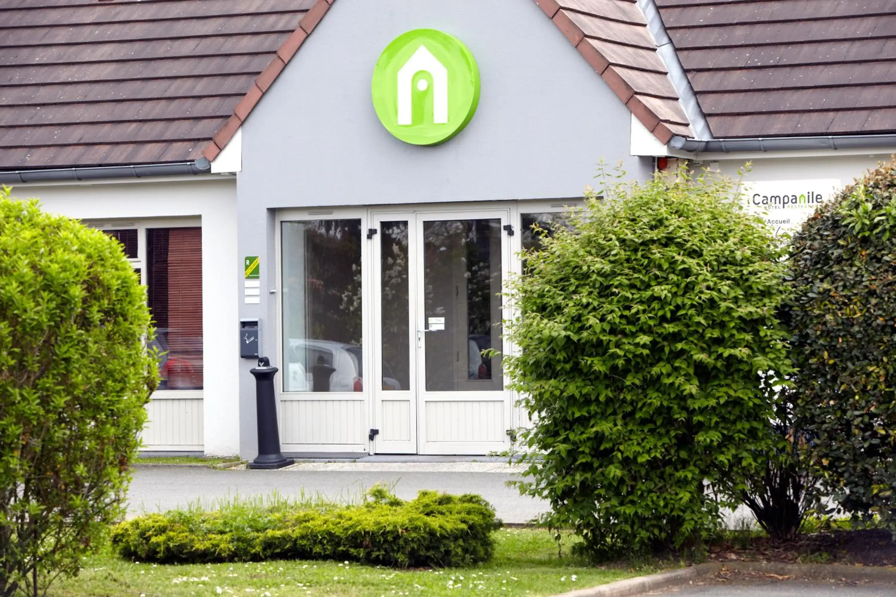 Facade/entrance, Property Building in Campanile Dreux