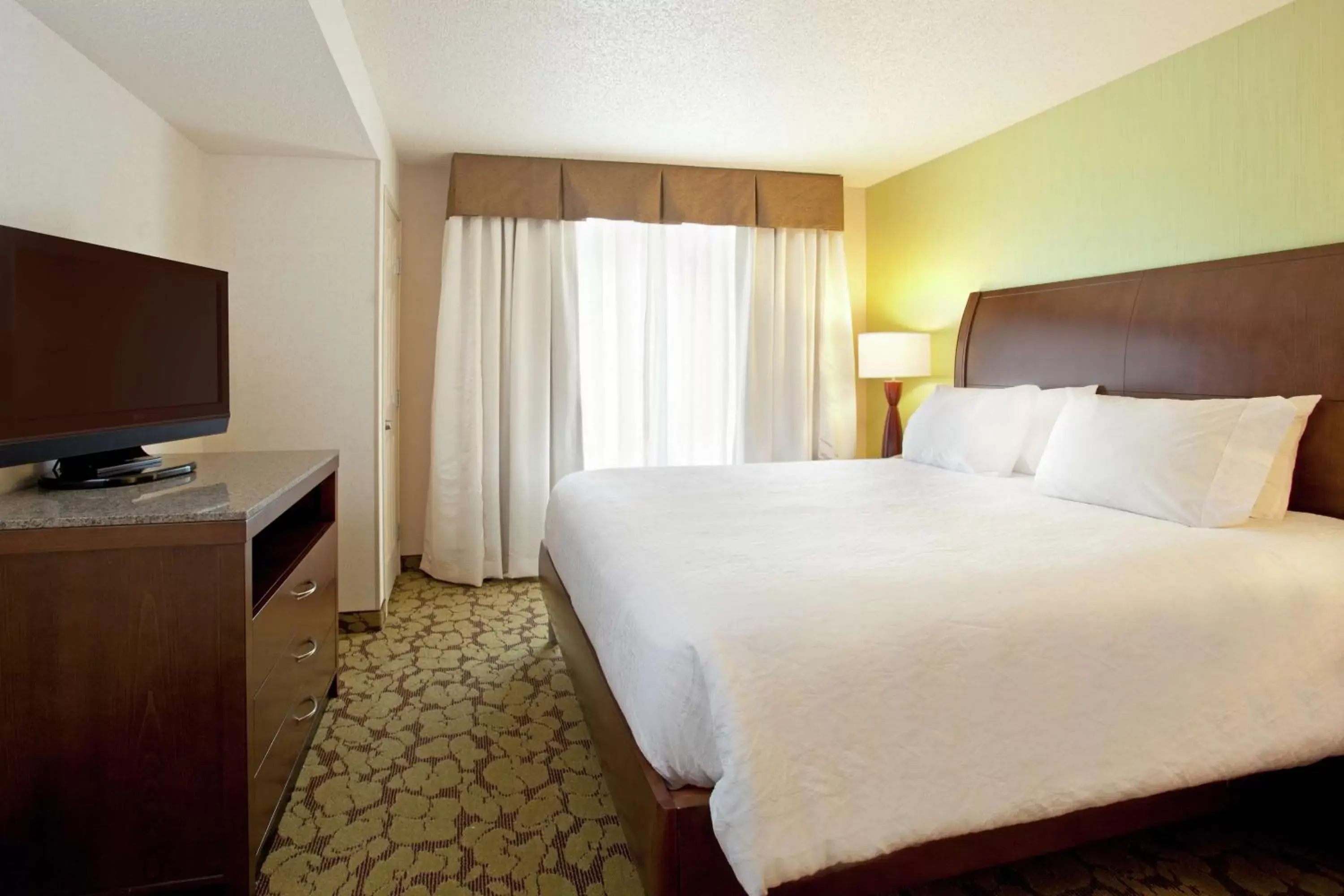 Bed in Hilton Garden Inn Minneapolis/Eden Prairie