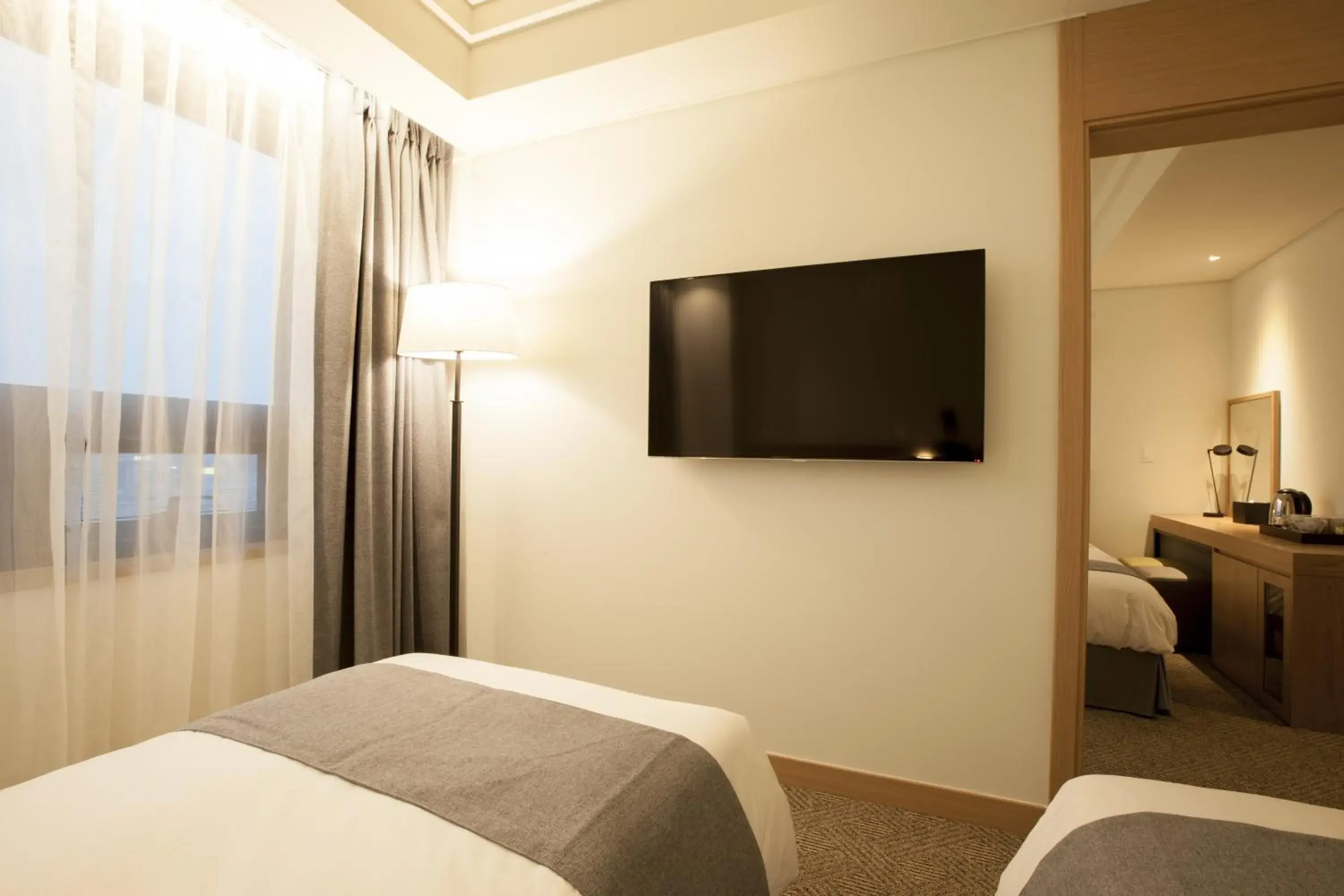 TV and multimedia, Bed in Baiton Seoul Dongdaemun Hotel