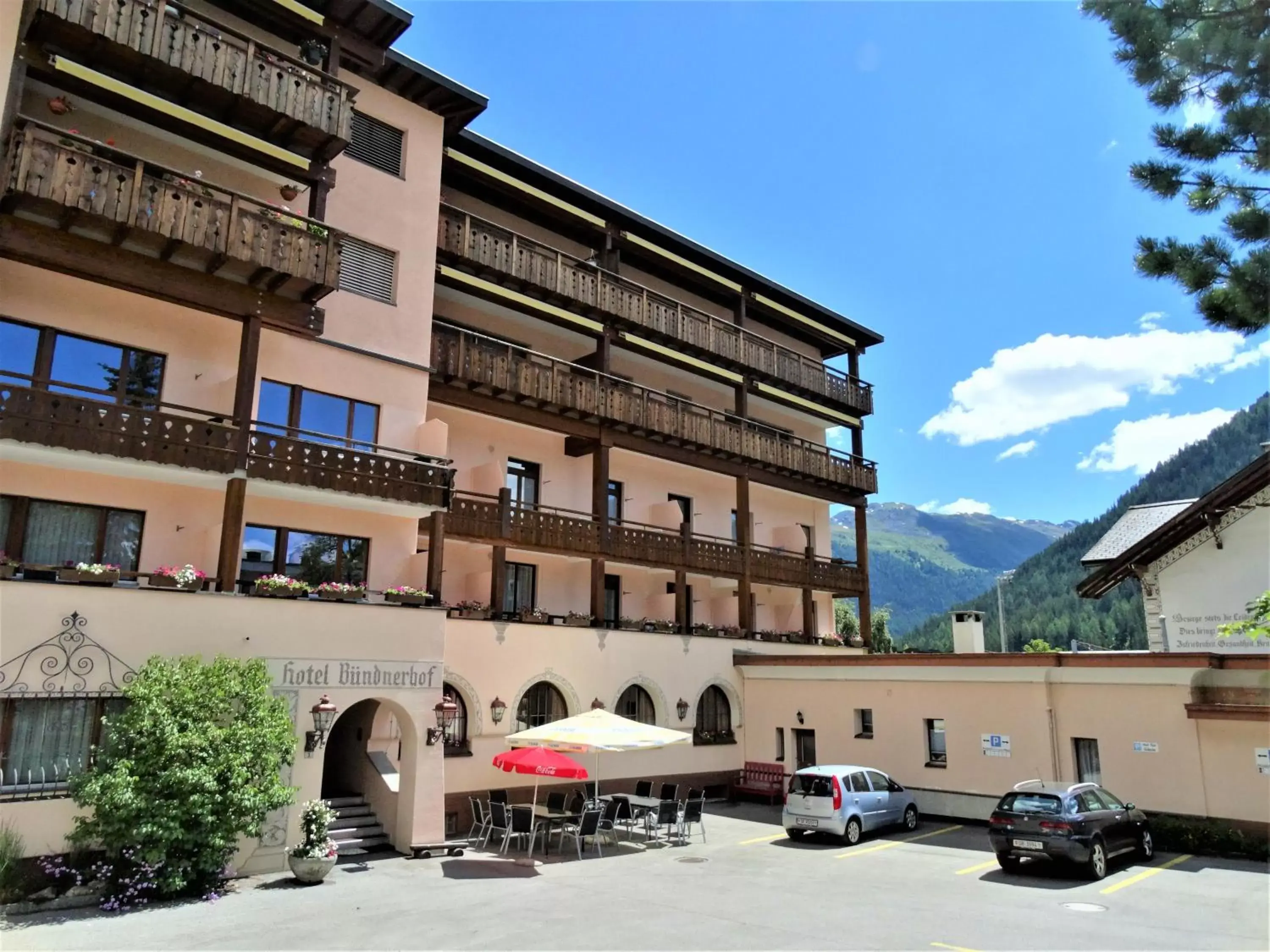 Property Building in Hotel Bündnerhof