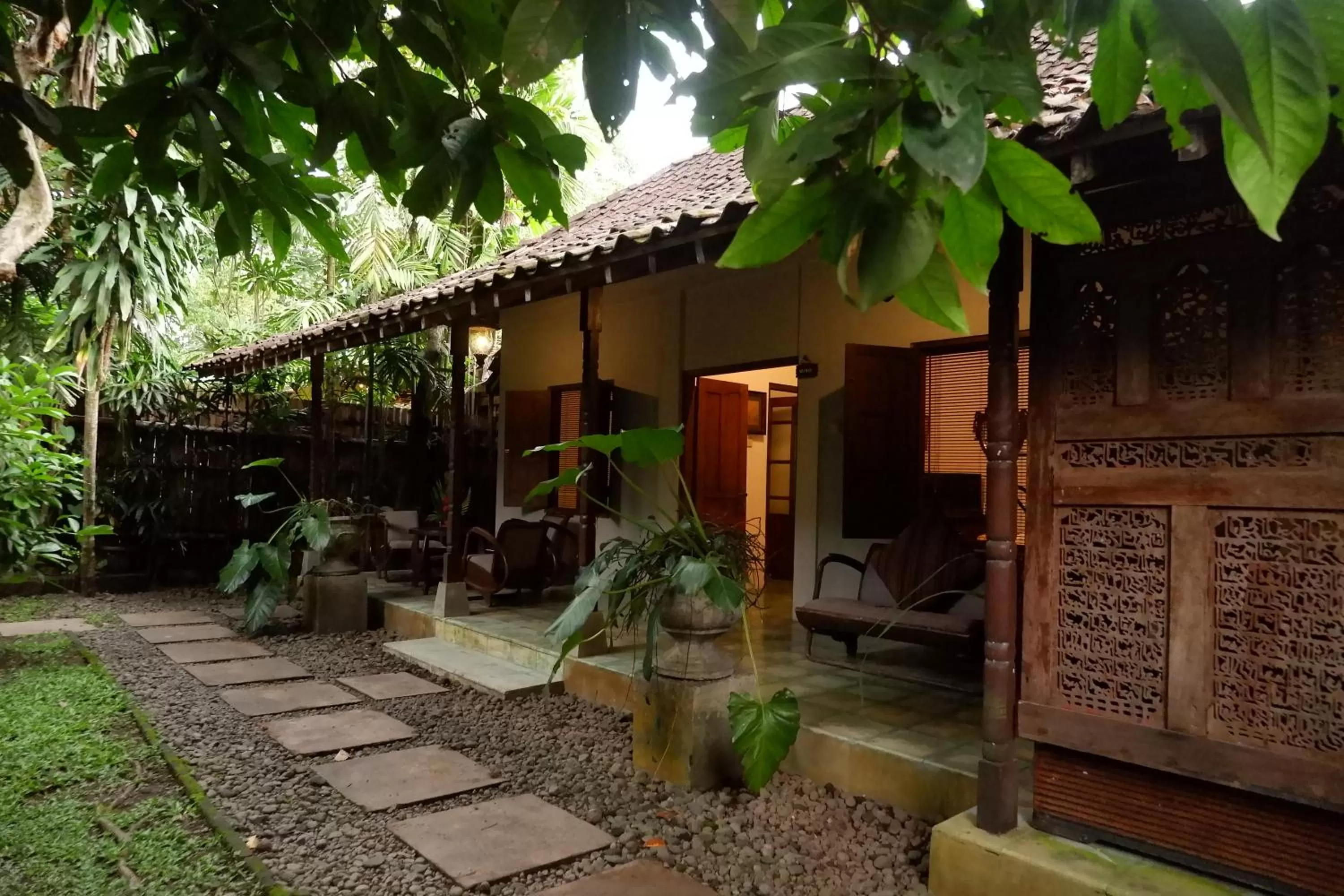 Property building in D'omah Yogya Hotel