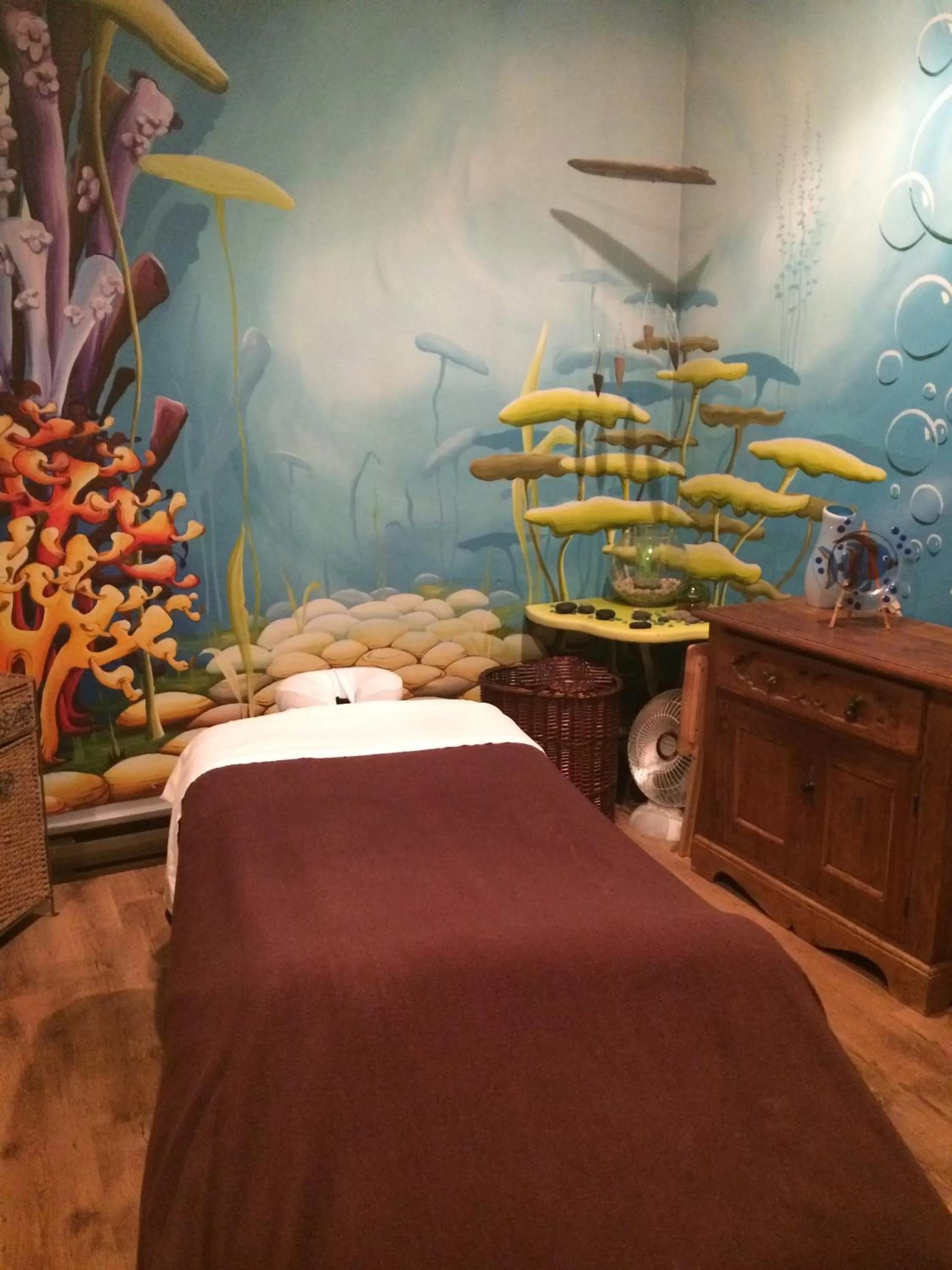 Massage, Bed in Le Grand Lodge Mont Tremblant