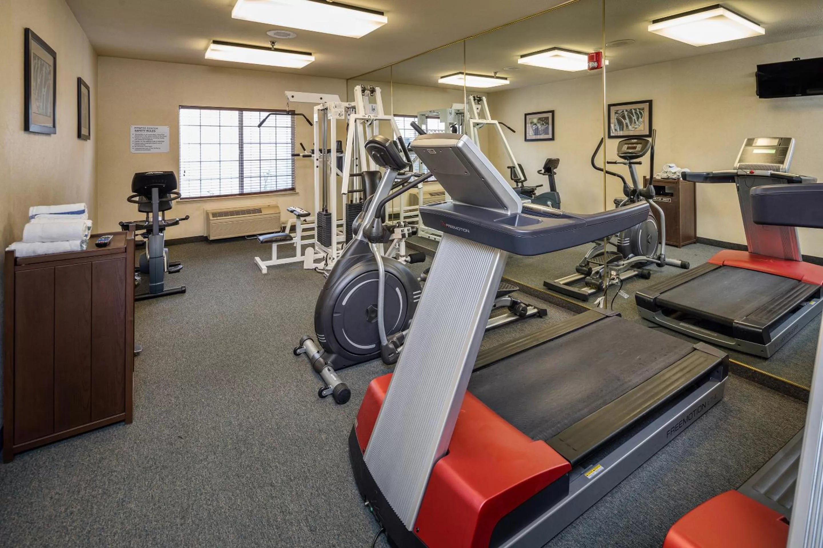 Fitness centre/facilities, Fitness Center/Facilities in Best Western Airport Inn & Suites Oakland