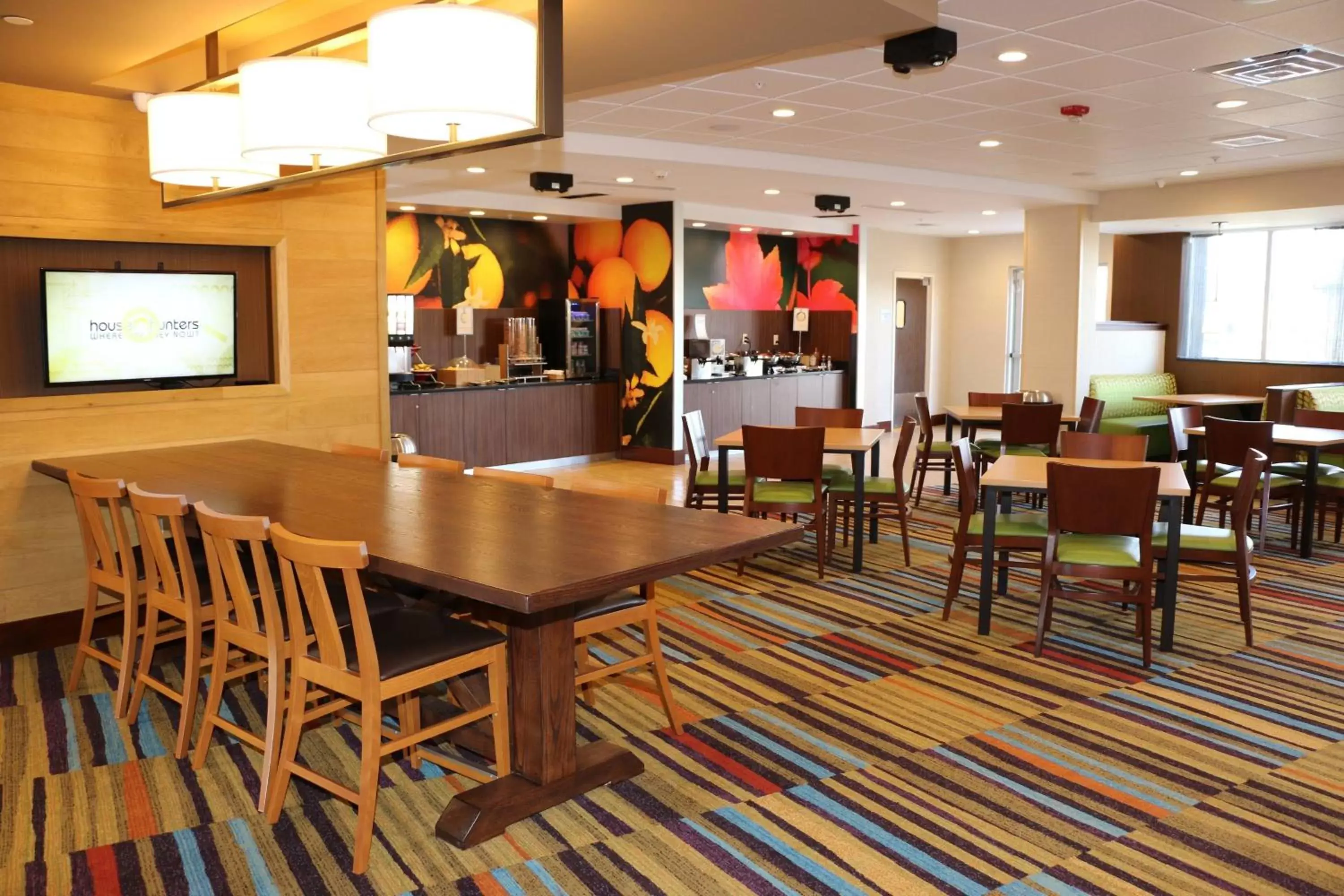 Breakfast in Fairfield Inn & Suites by Marriott Bowling Green