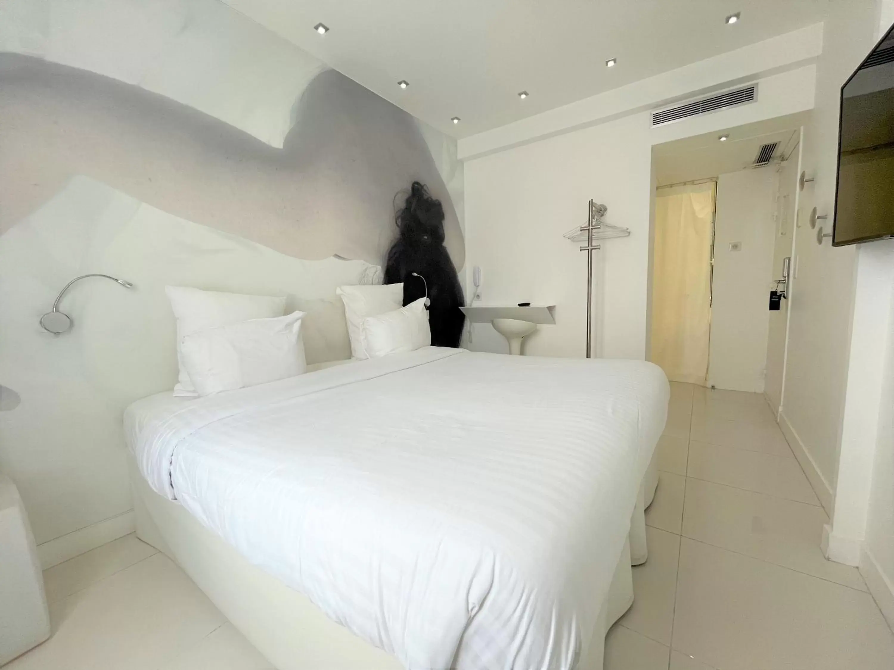 Bedroom, Bed in Blc Design Hotel