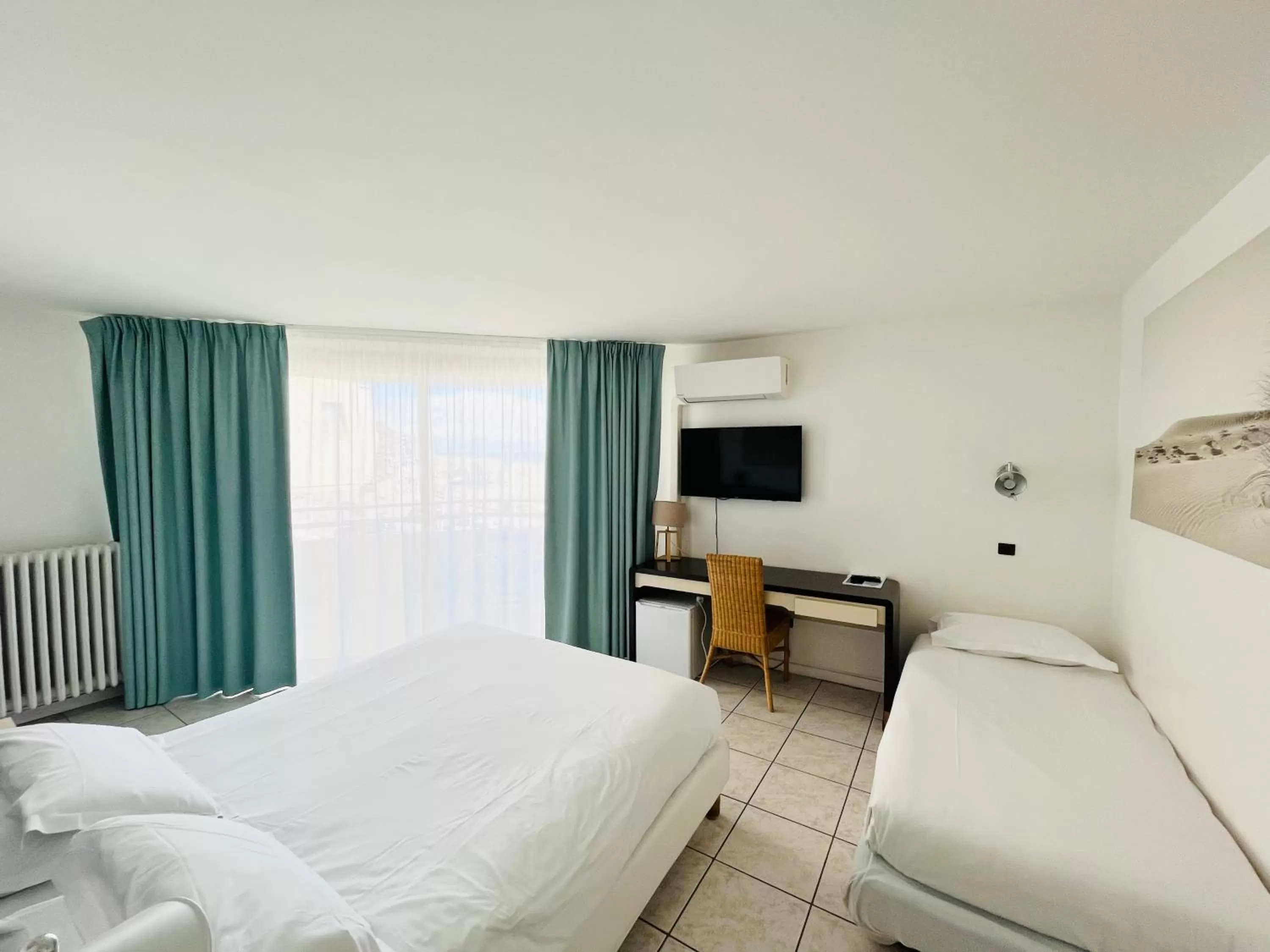 Photo of the whole room, Bed in Brasilia Hôtel