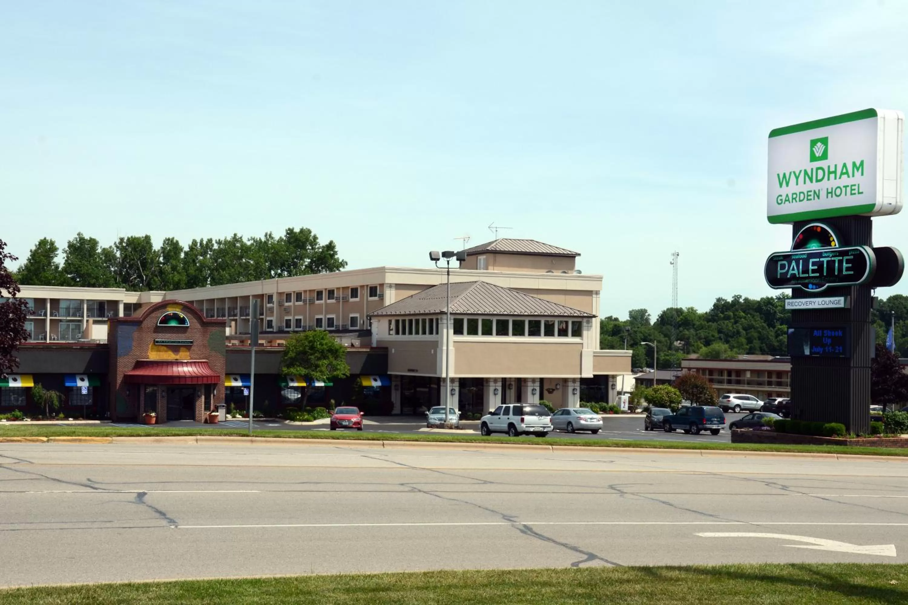 Property building in Wyndham Garden Warsaw