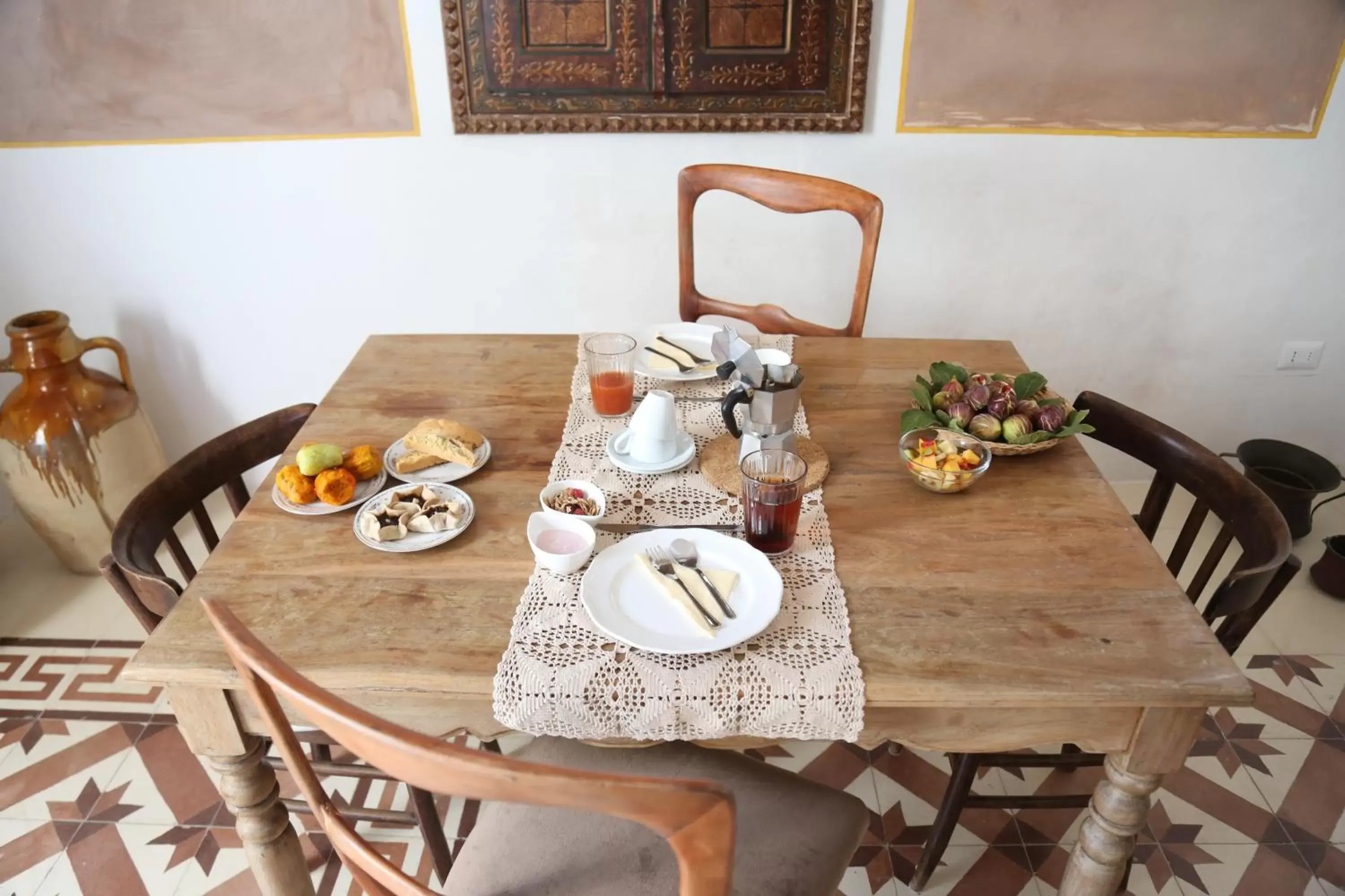 Breakfast, Dining Area in Dimore Santagaeta