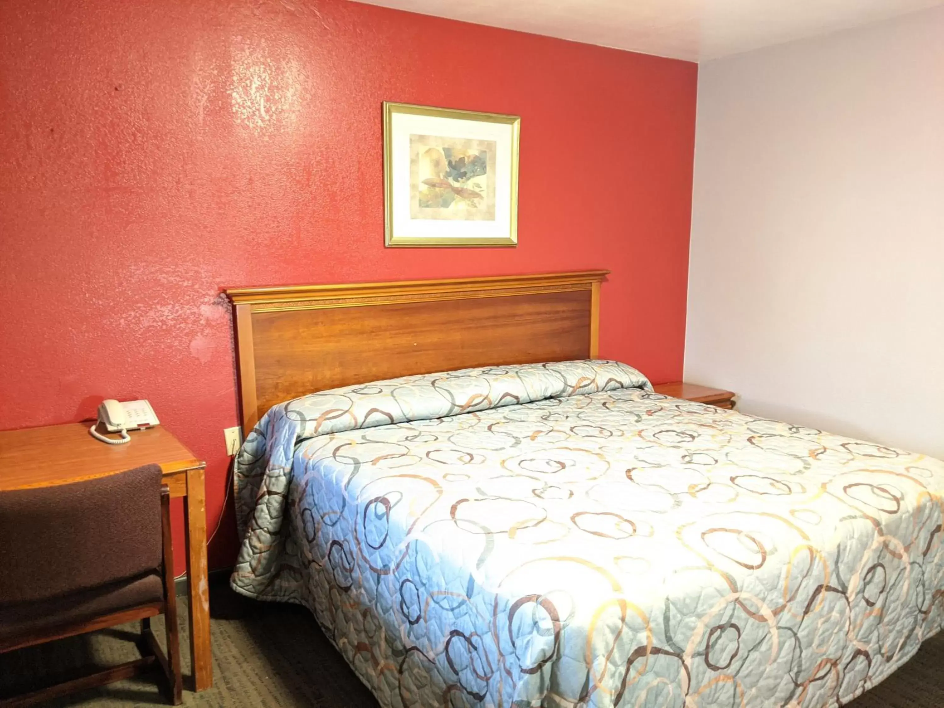 Bedroom, Bed in Budget Inn El Reno