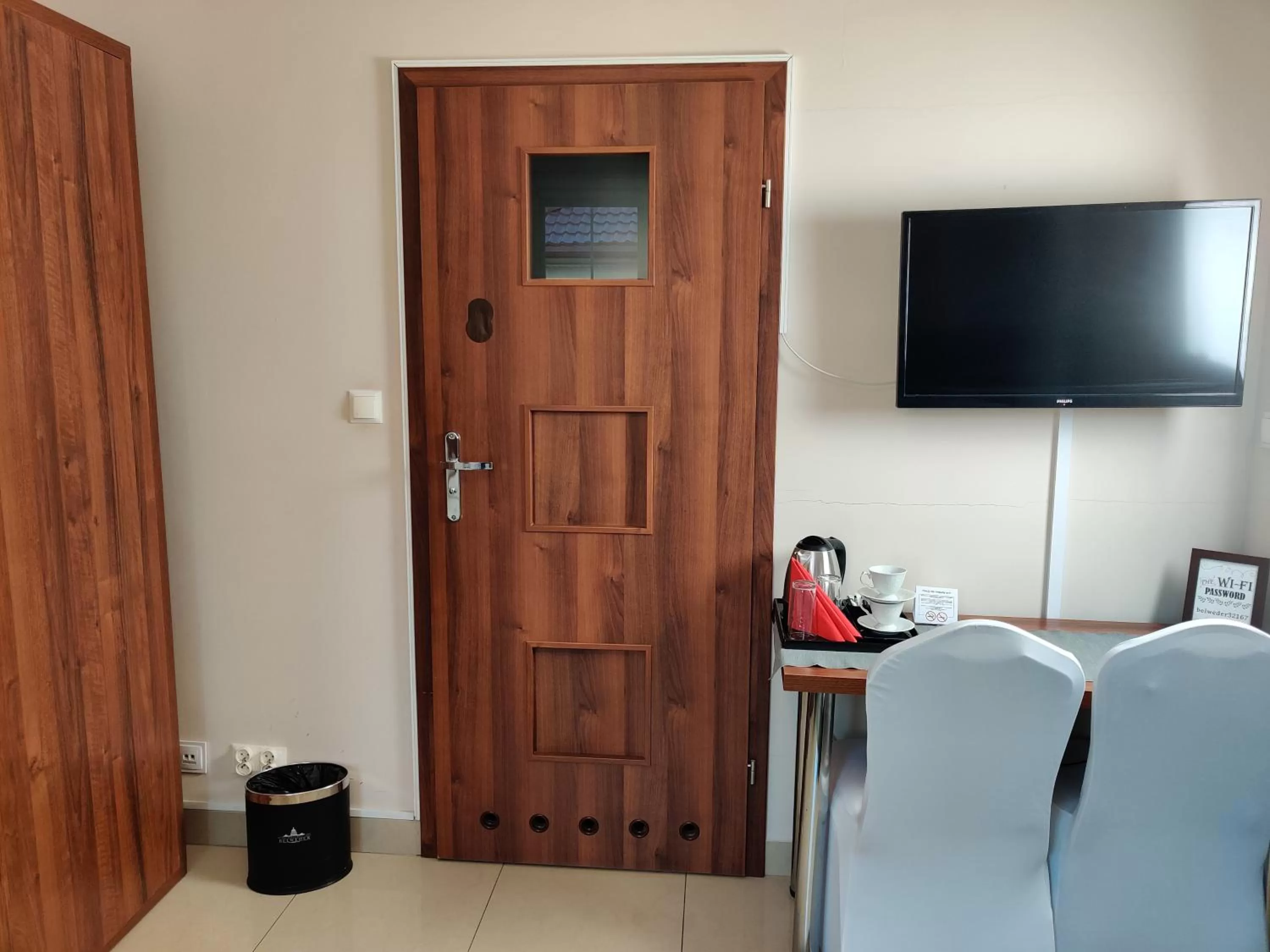 Photo of the whole room, Bed in Belweder