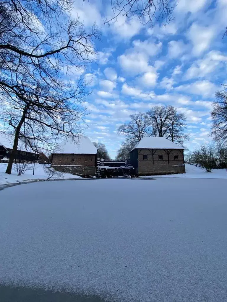 Property building, Winter in Hotel de Watermölle